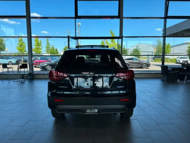 Suzuki Vitara view 6