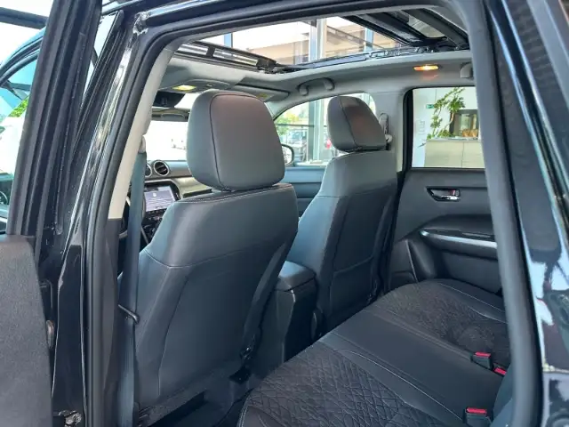 Suzuki Vitara view 13
