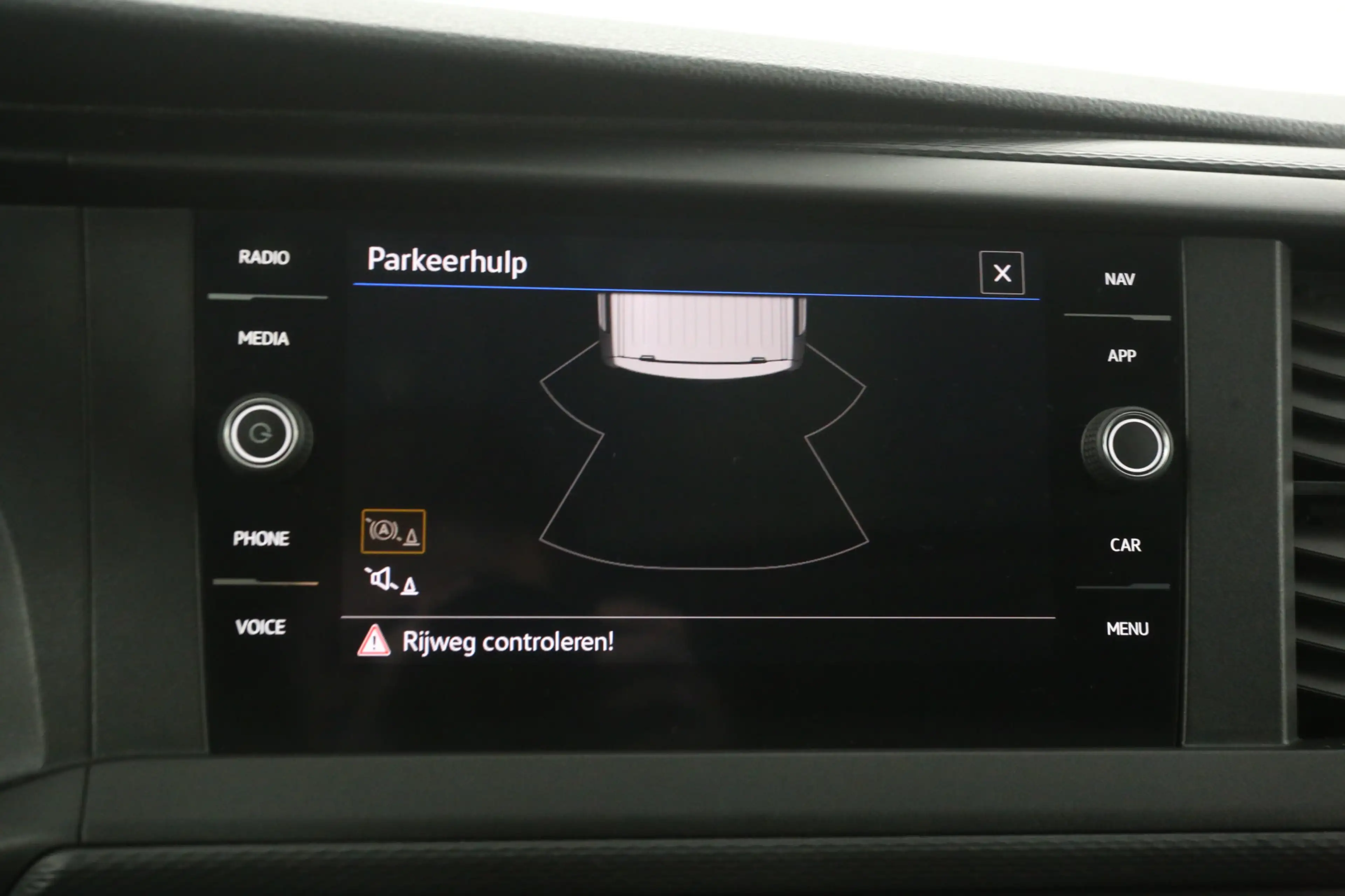 Volkswagen T6.1 Transporter 2.0 TDI L2H1 150PK | Airco | Cruise | Carplay | 3 — photo 15