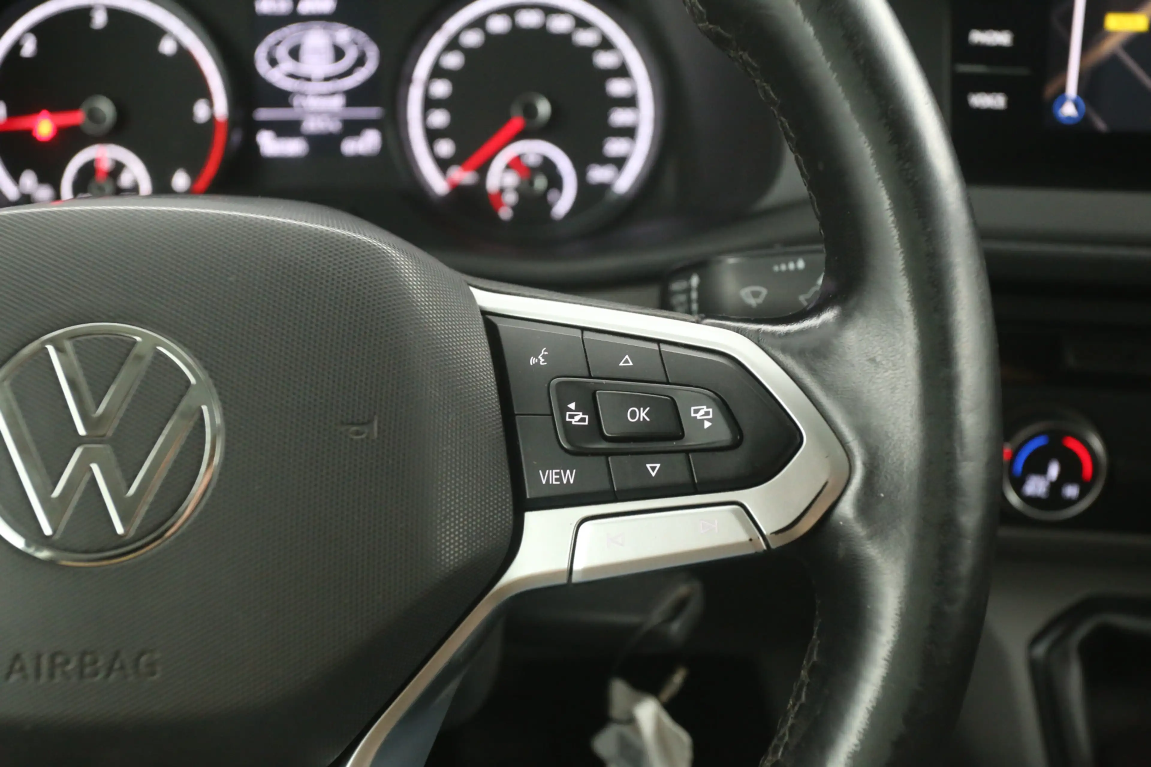 Volkswagen T6.1 Transporter 2.0 TDI L2H1 150PK | Airco | Cruise | Carplay | 3 — photo 17