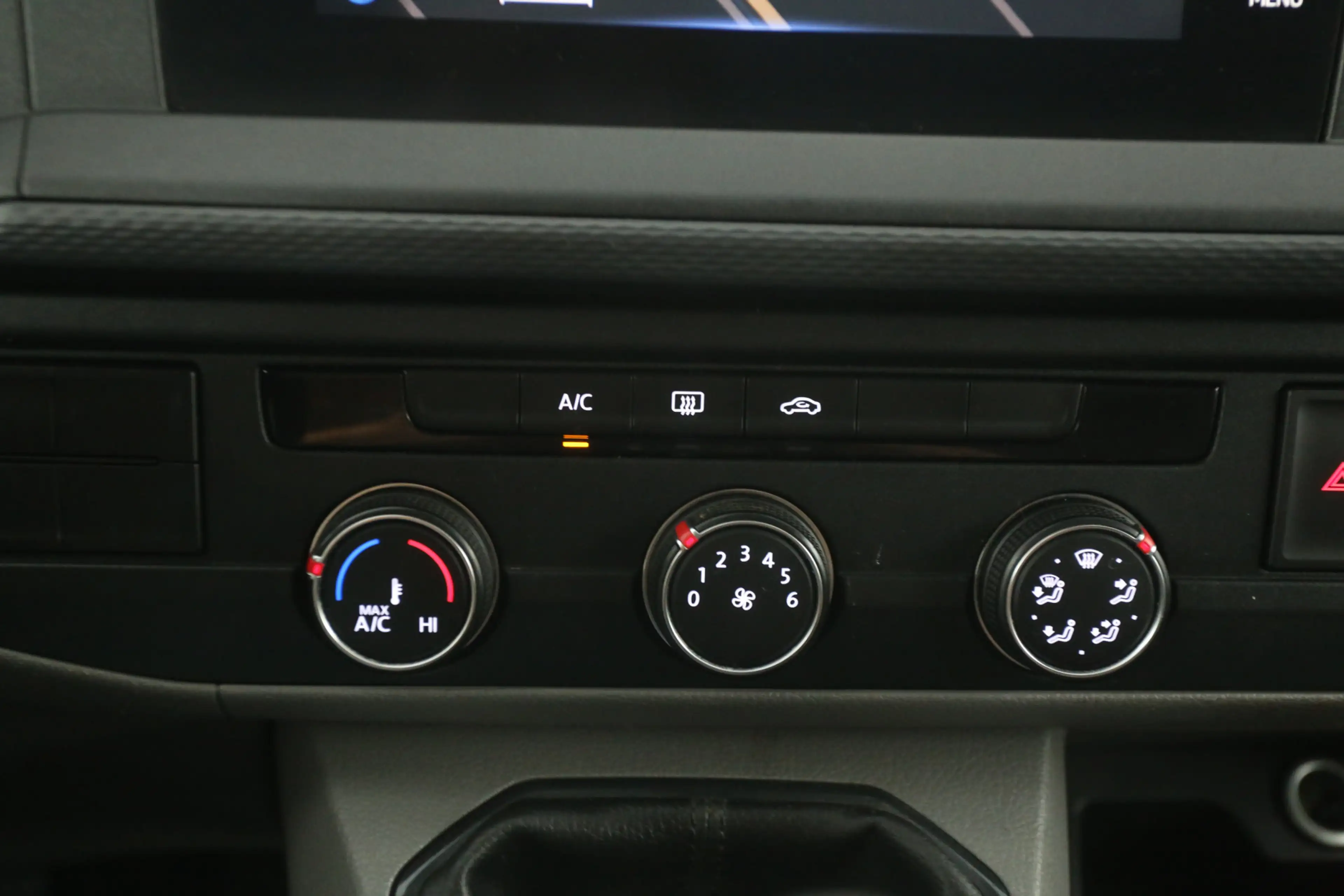 Volkswagen T6.1 Transporter 2.0 TDI L2H1 150PK | Airco | Cruise | Carplay | 3 — photo 18