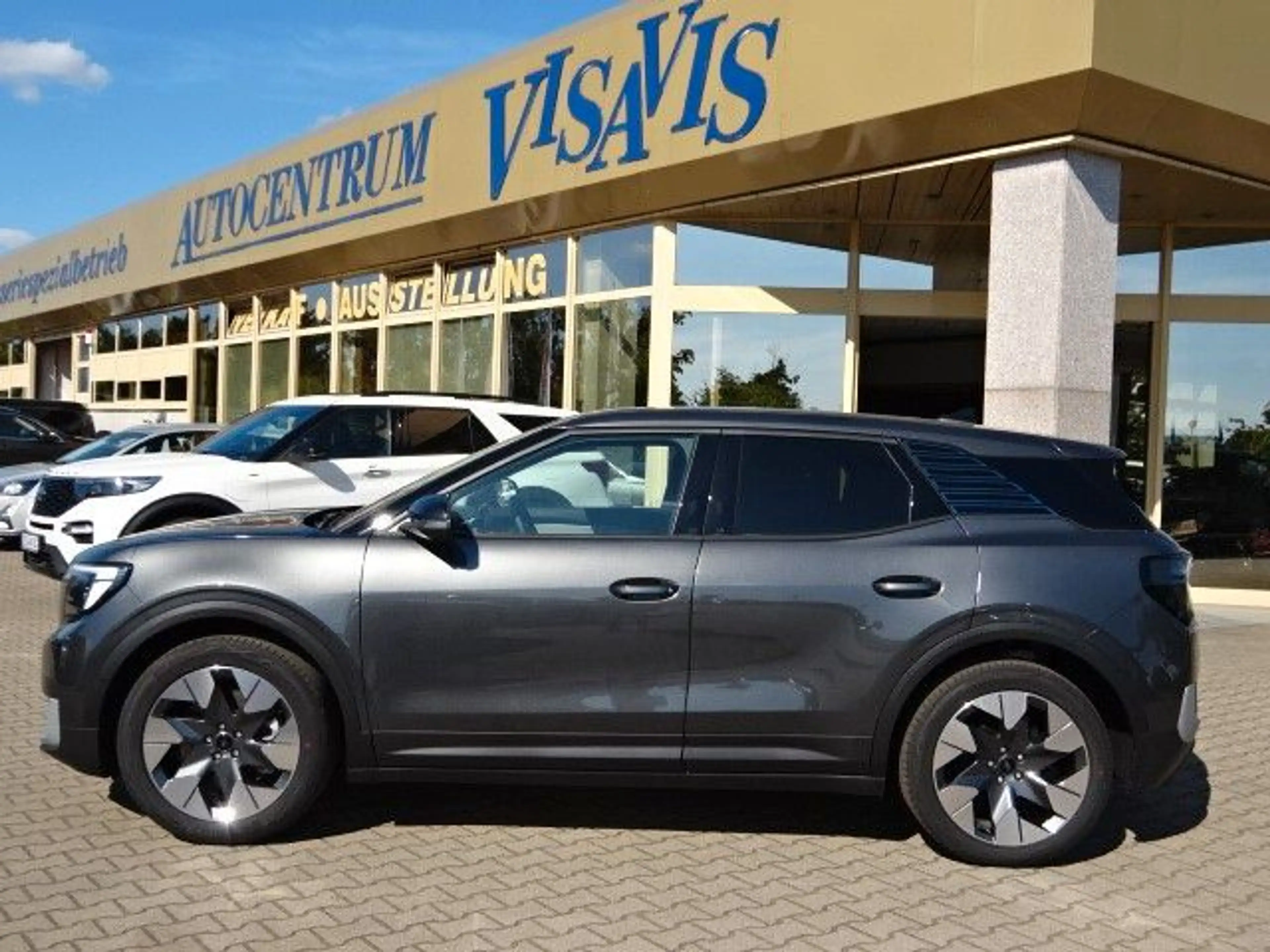 Ford Explorer Premium Extended Range 77kWh RWD — photo 2