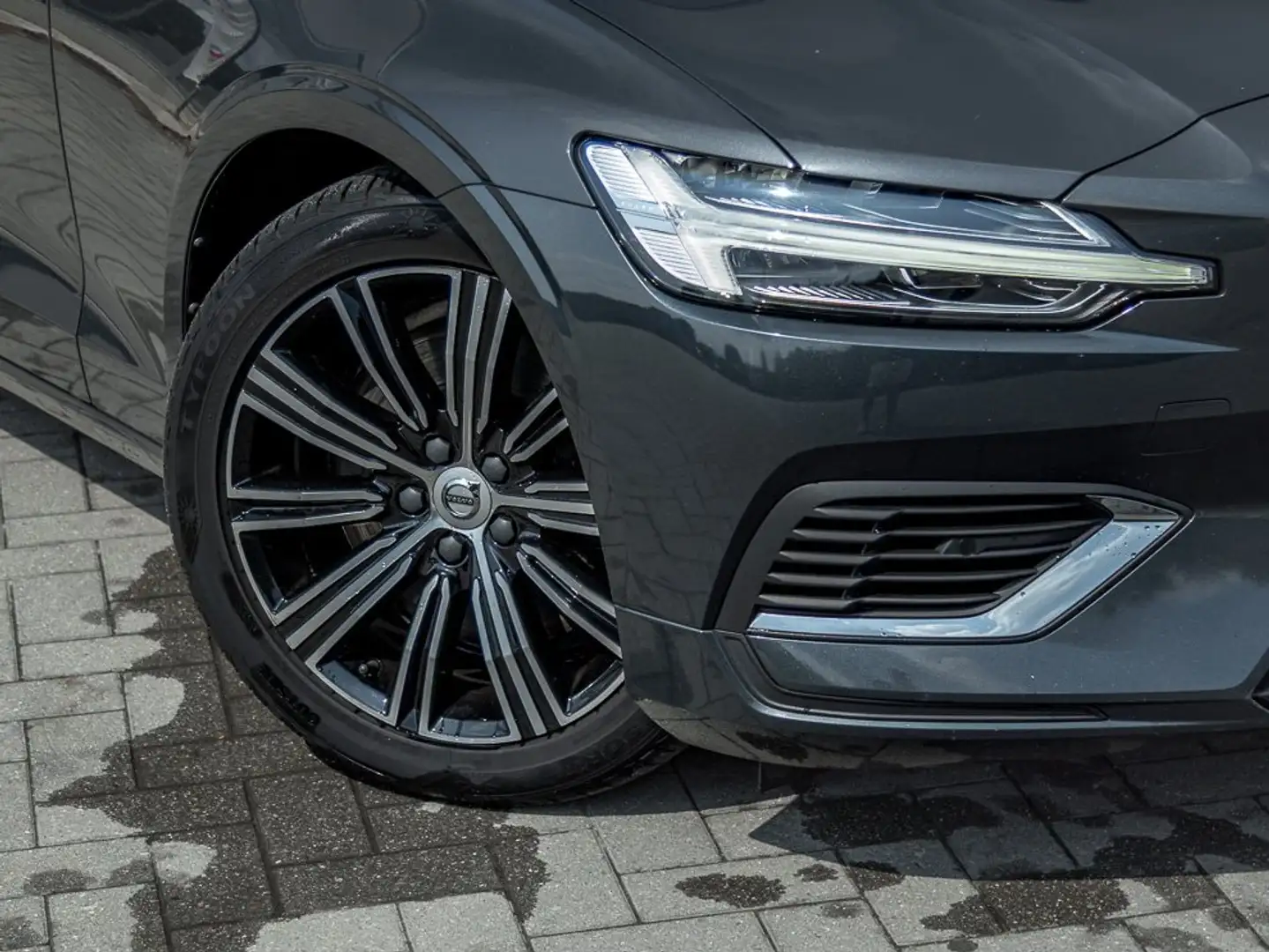 Volvo V60 T8/stuurverwarming/kristallen pook/camera Grijs - 2