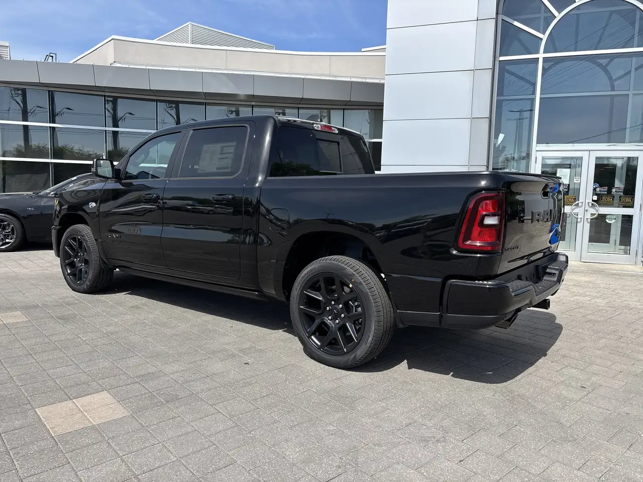 RAM 1500 снимка RAM 1500