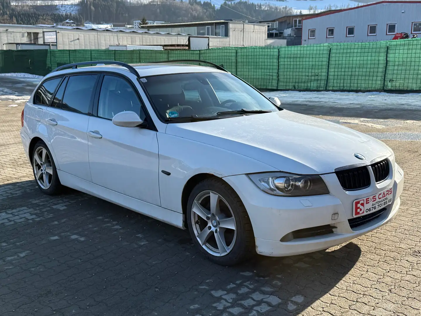 BMW 325 325i xDrive Aut. Weiß - 2