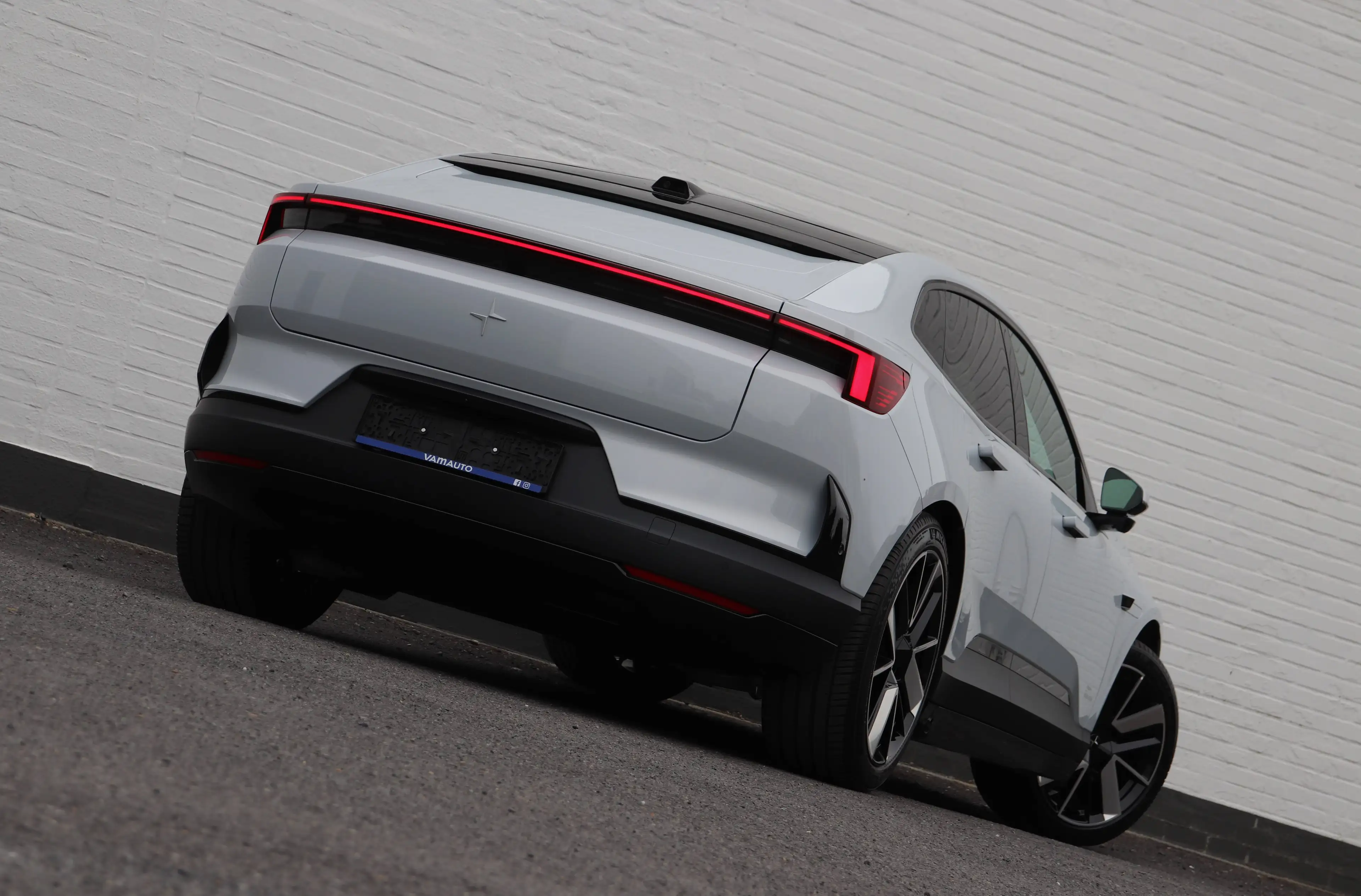 Polestar 4 100 kWh Long Range Dual Motor - Plus&Pilot/NappaLeather/TintedWindow/21"/SOH=99,7%/NEW!!! — photo 5