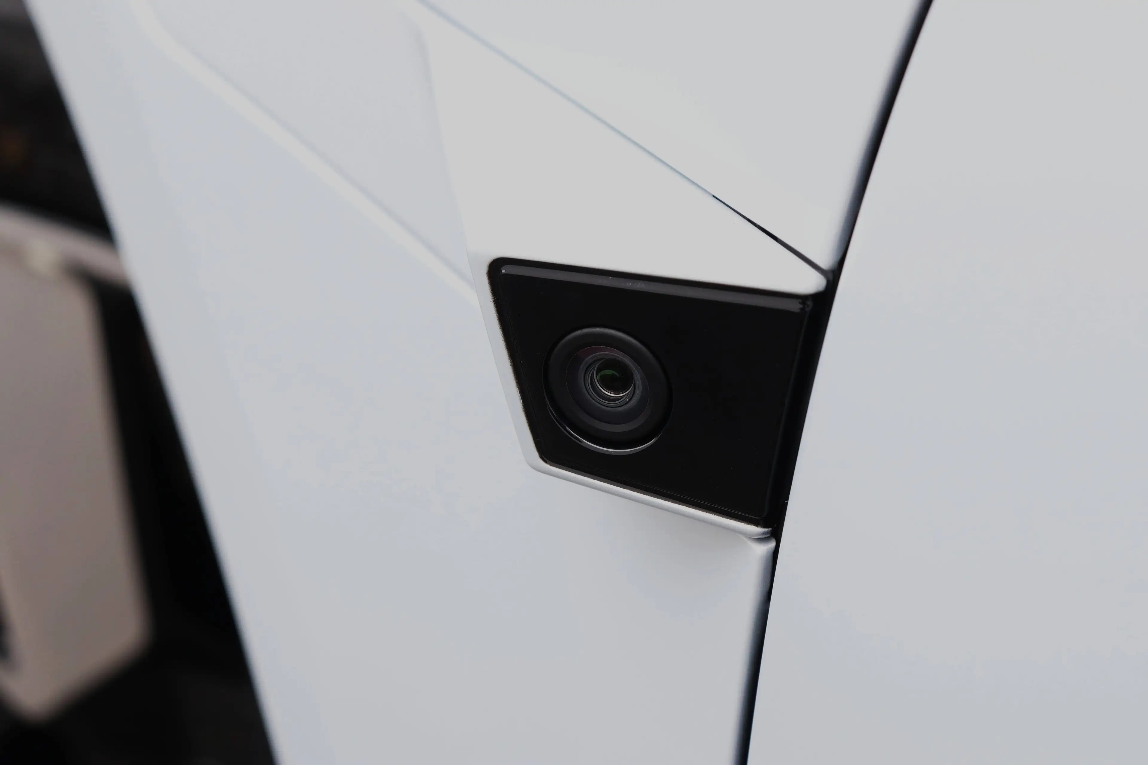 Polestar 4 100 kWh Long Range Dual Motor - Plus&Pilot/NappaLeather/TintedWindow/21"/SOH=99,7%/NEW!!! — photo 11