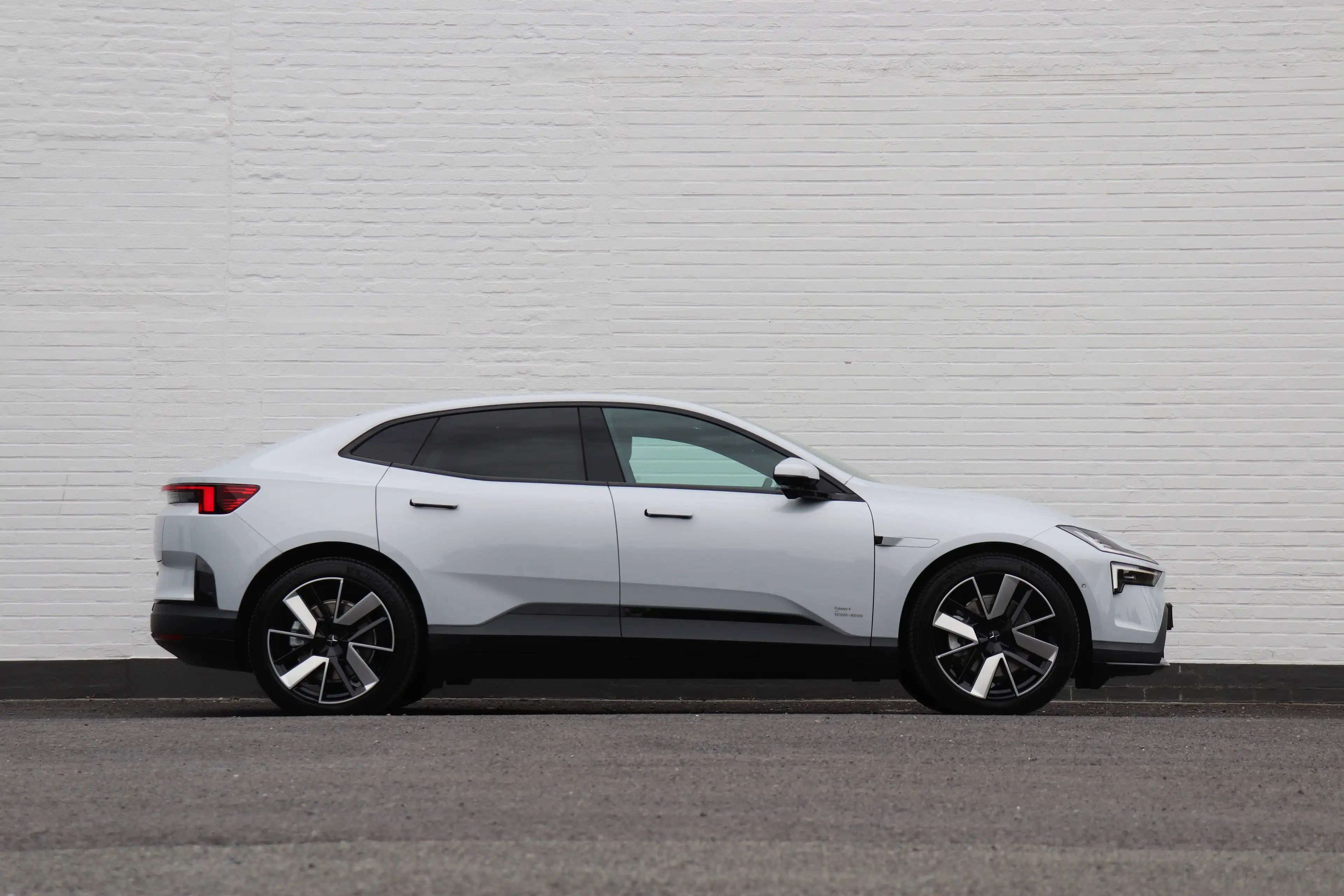 Polestar 4 100 kWh Long Range Dual Motor - Plus&Pilot/NappaLeather/TintedWindow/21"/SOH=99,7%/NEW!!! — photo 3