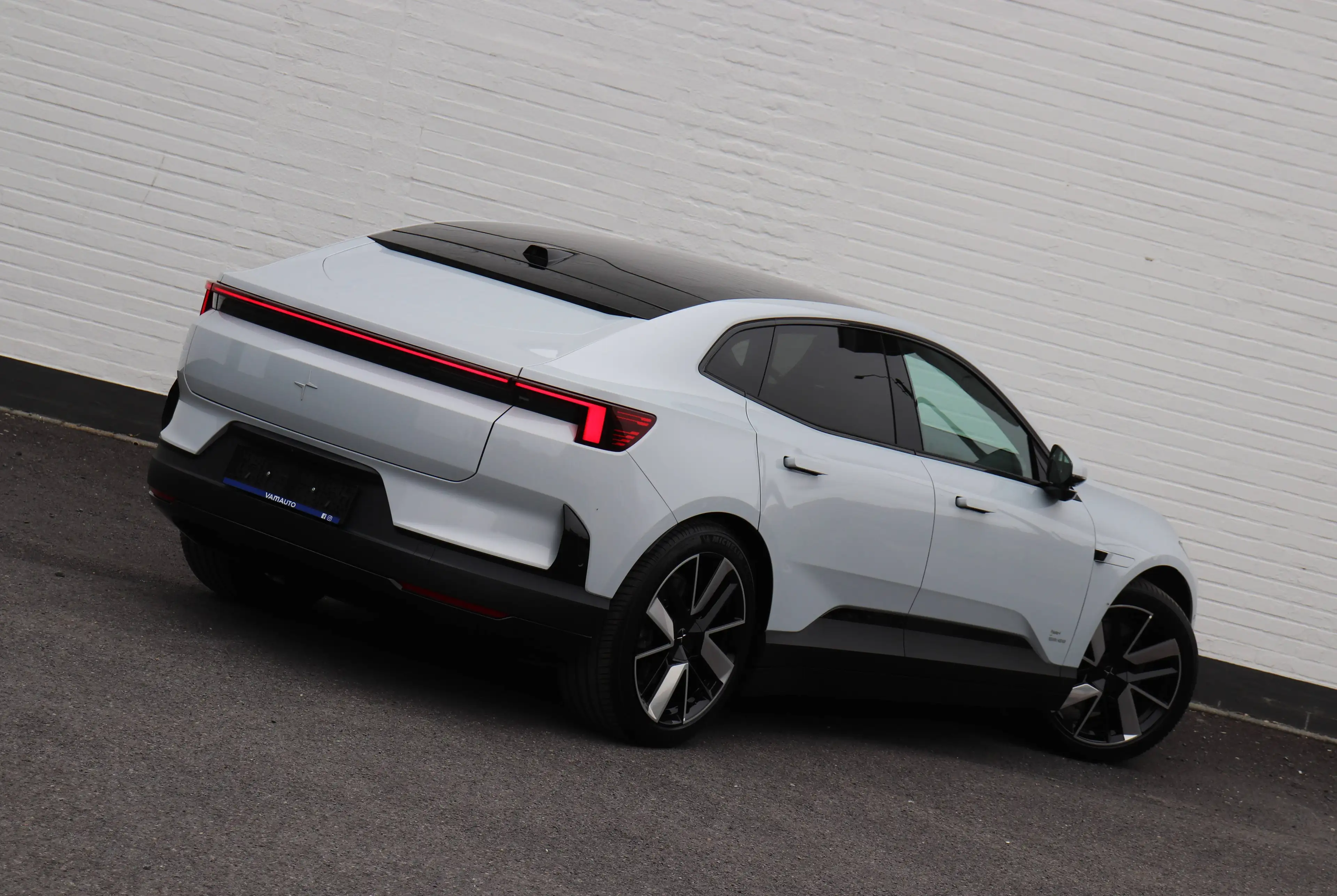 Polestar 4 100 kWh Long Range Dual Motor - Plus&Pilot/NappaLeather/TintedWindow/21"/SOH=99,7%/NEW!!! — photo 10