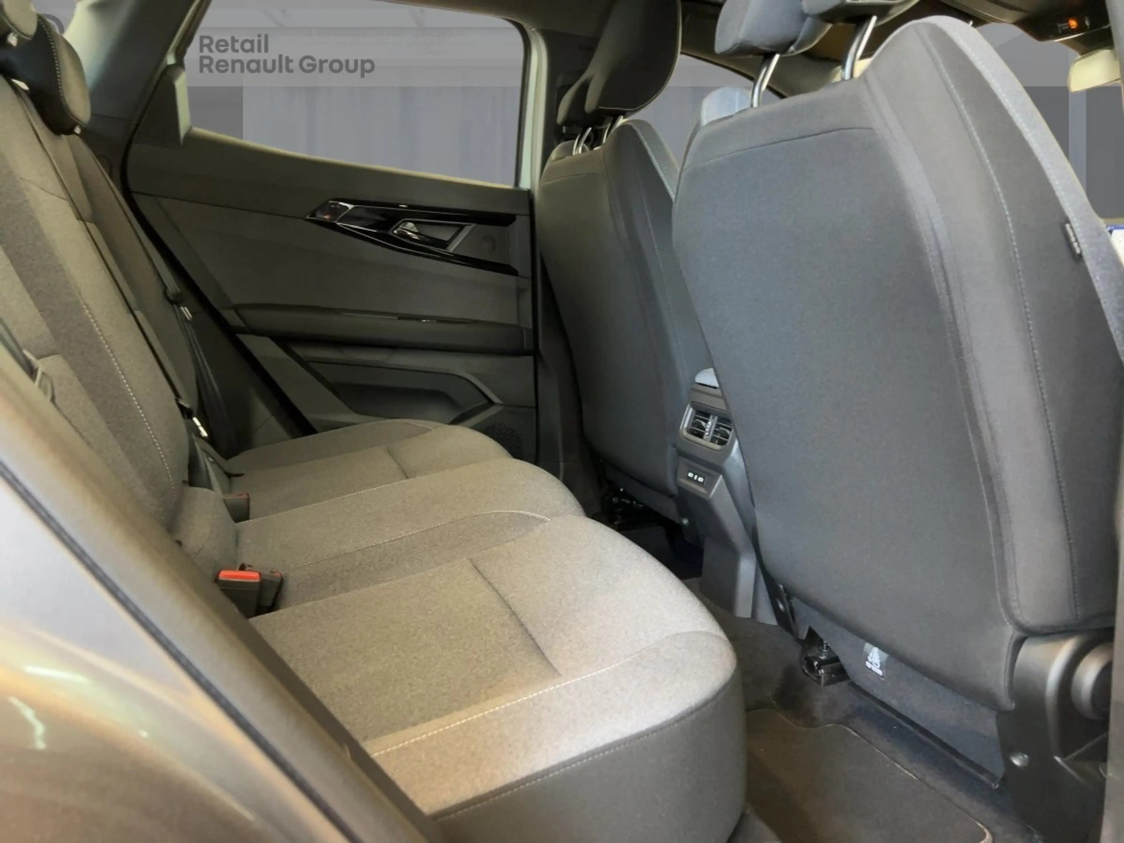 Renault Austral Evolution Mild Hybrid 160 Automatik SHZ BT — photo 9