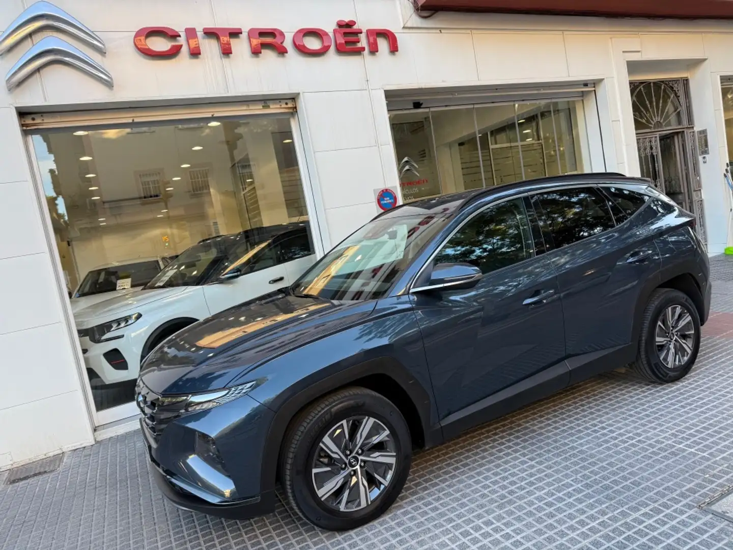 Hyundai TUCSON 1.6 CRDI Maxx 4x2 Blau - 2