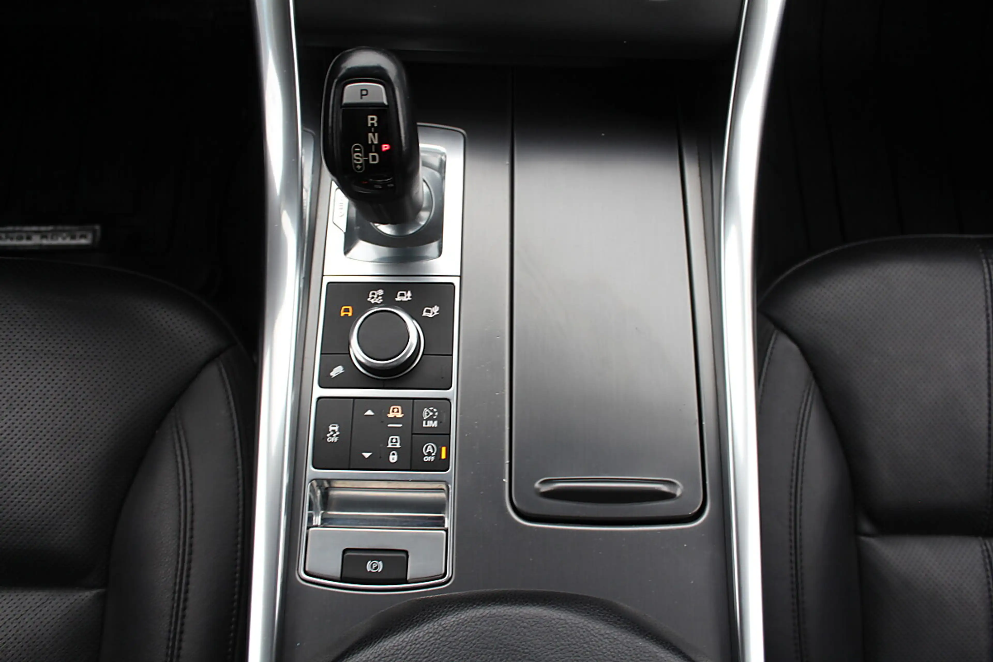 Land Rover Range Rover Sport 3,0 TDV6 SE — photo 8