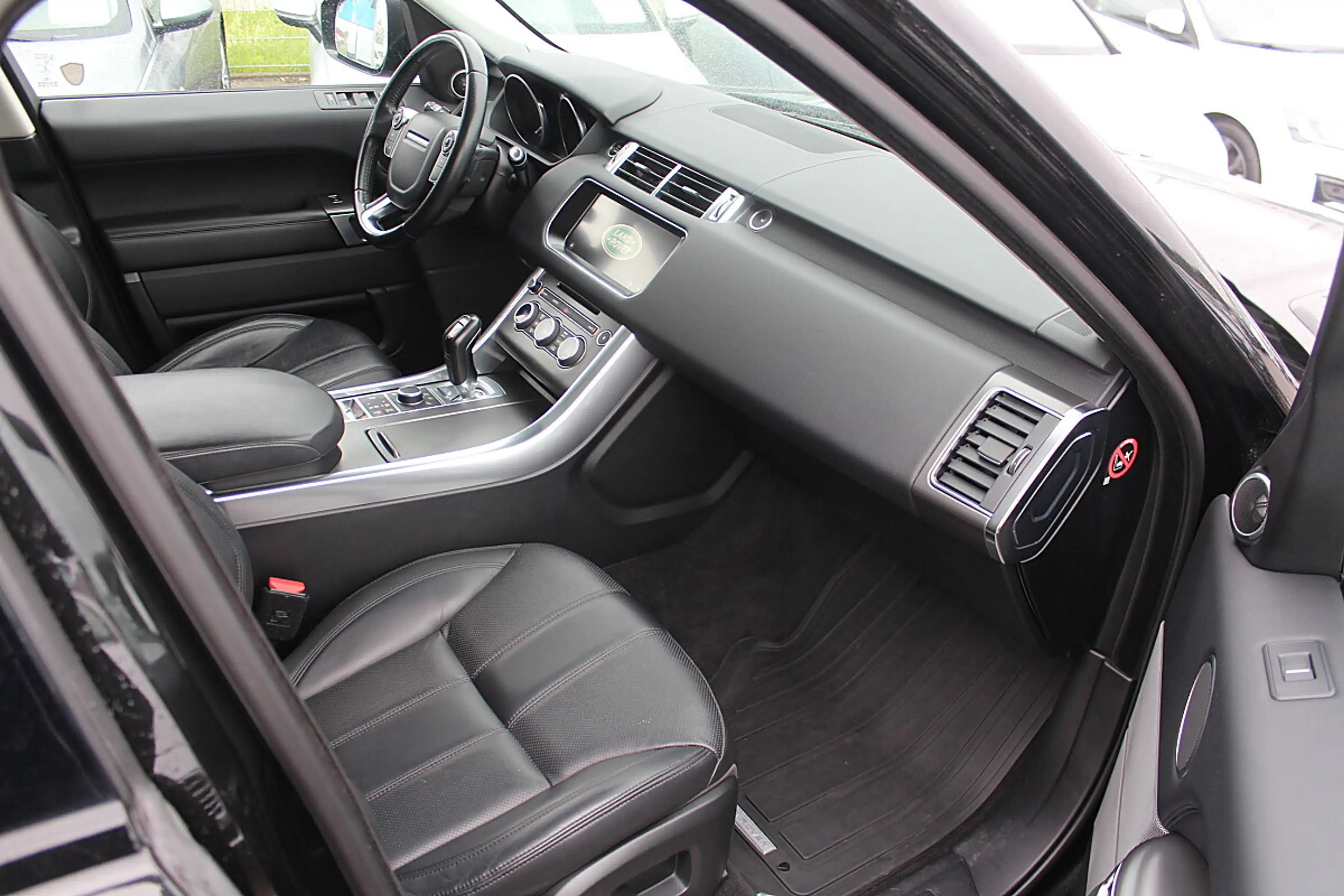 Land Rover Range Rover Sport 3,0 TDV6 SE — photo 11