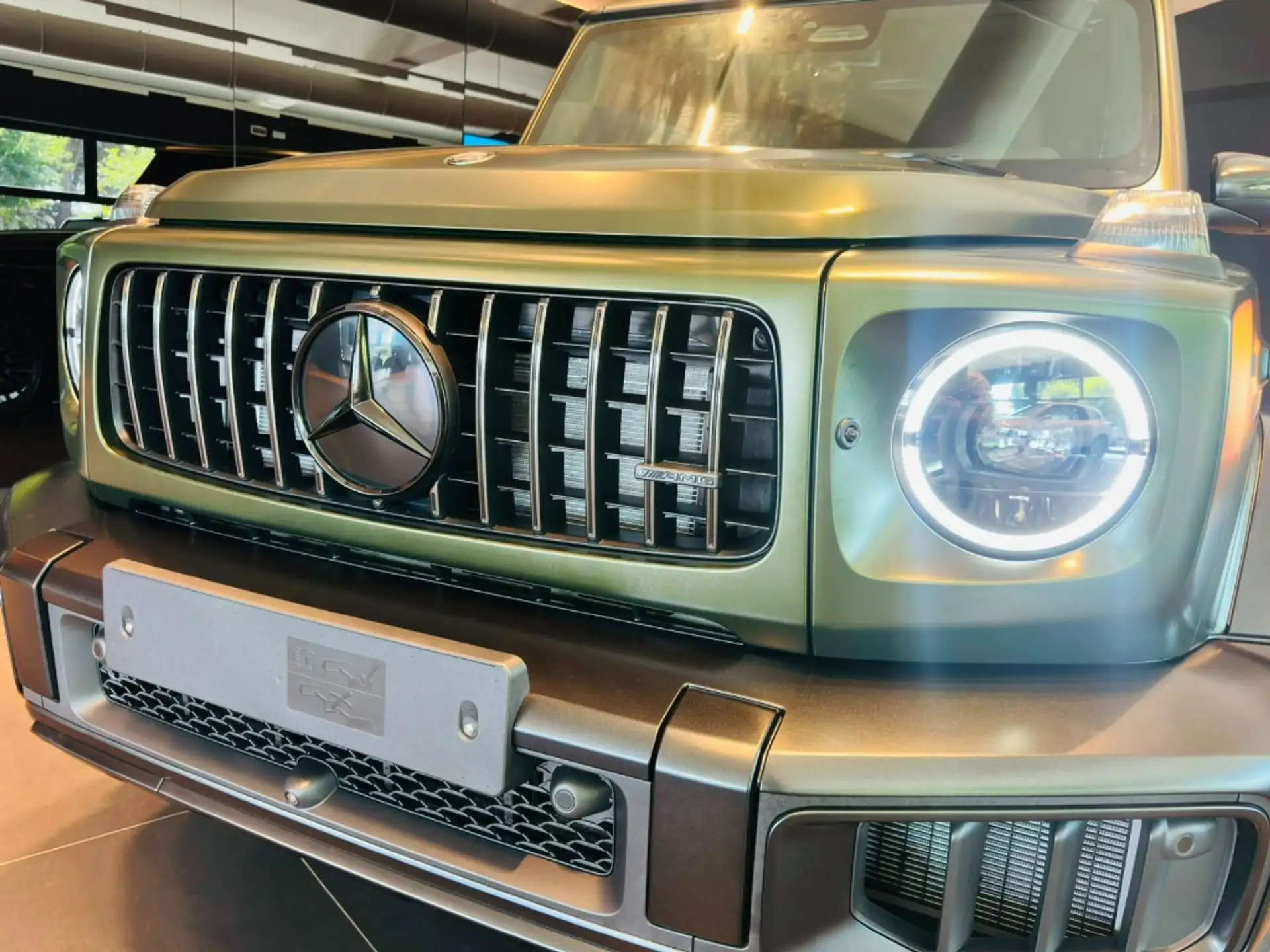 벤츠 -AMG G 63 2026 청록 사진 5