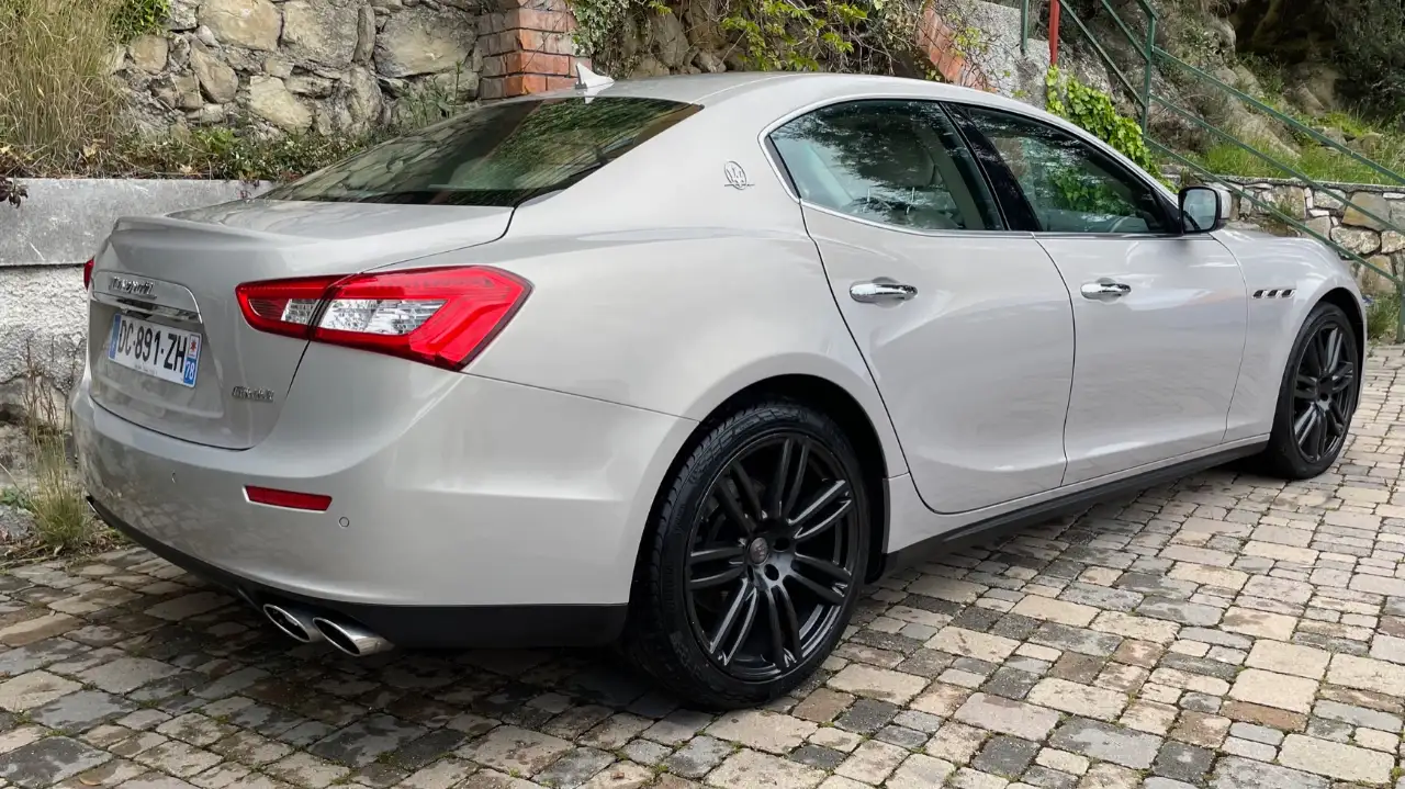 3.0 V6 275 D A  ***VENDU***