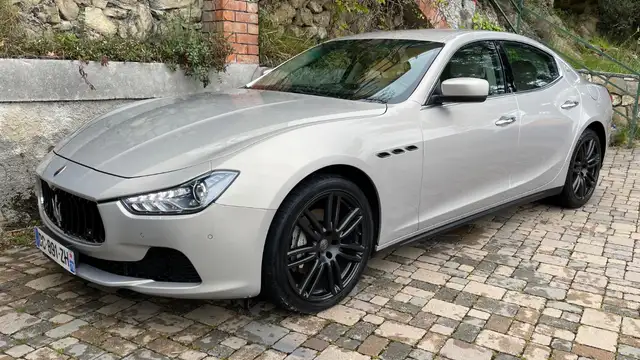 Maserati Ghibli 3.0 V6 275 D A  ***VENDU***