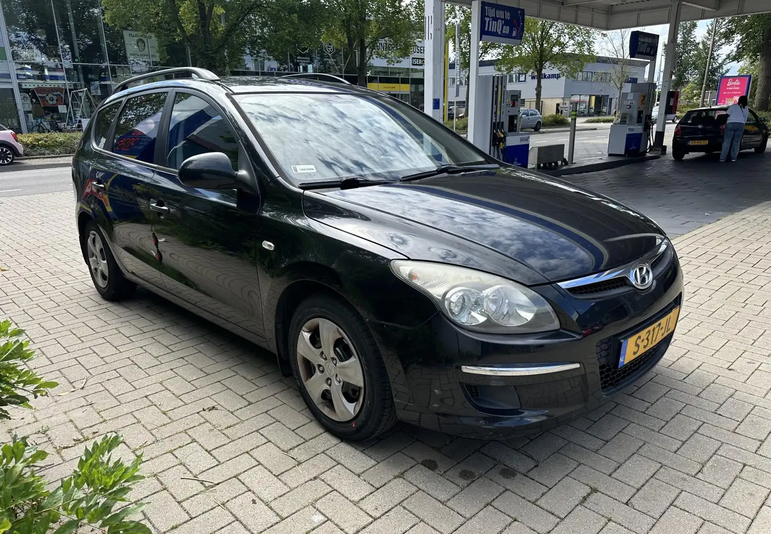 Hyundai i30 1.4i Dynamic Zwart - 2