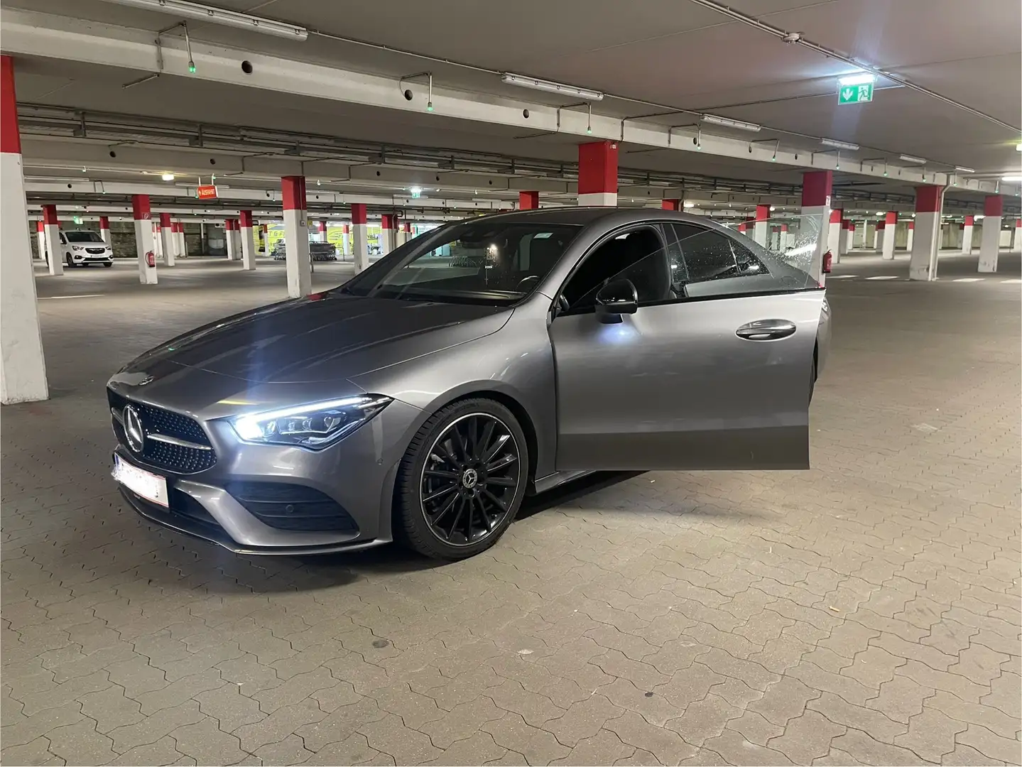 Mercedes-Benz CLA 200 AMG Line - 2