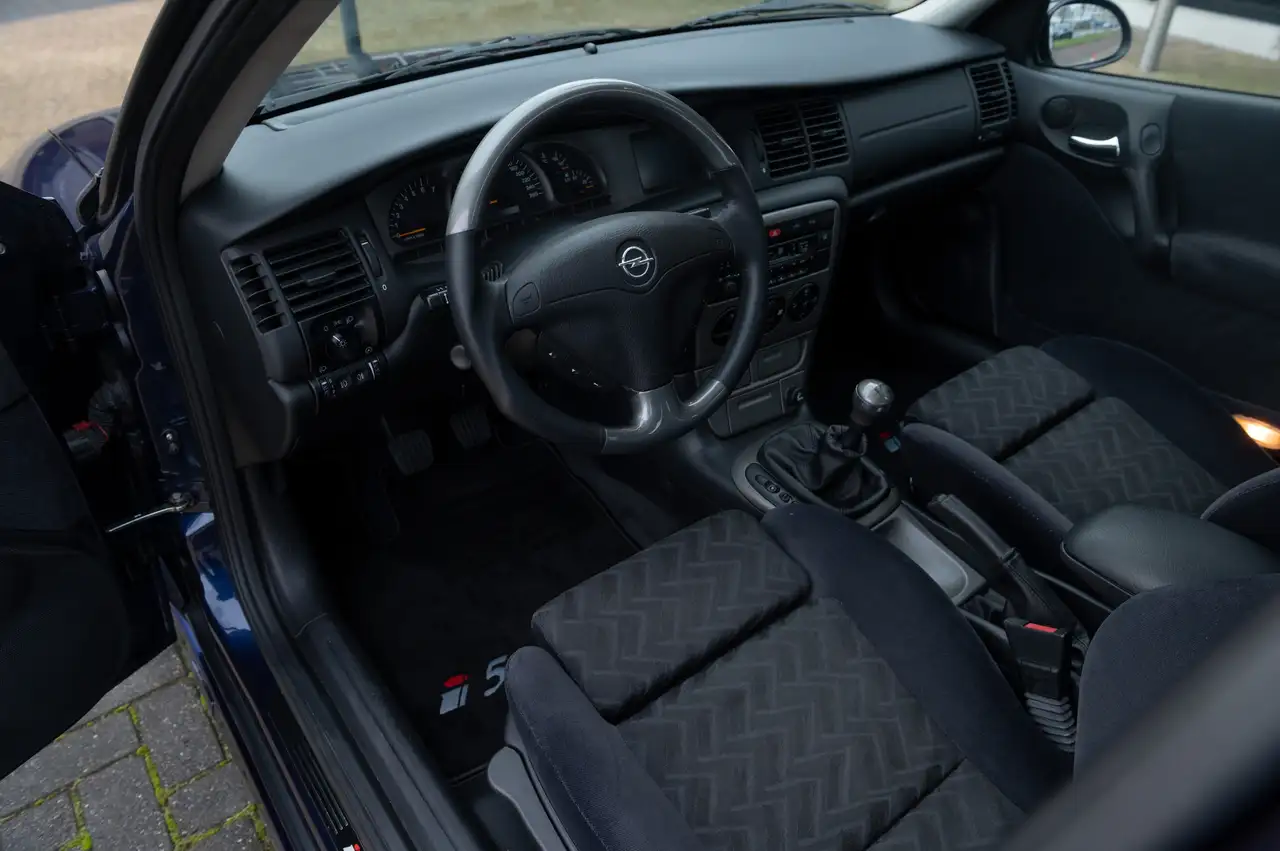 Opel Vectra 2.5 V6 i500, foto 6