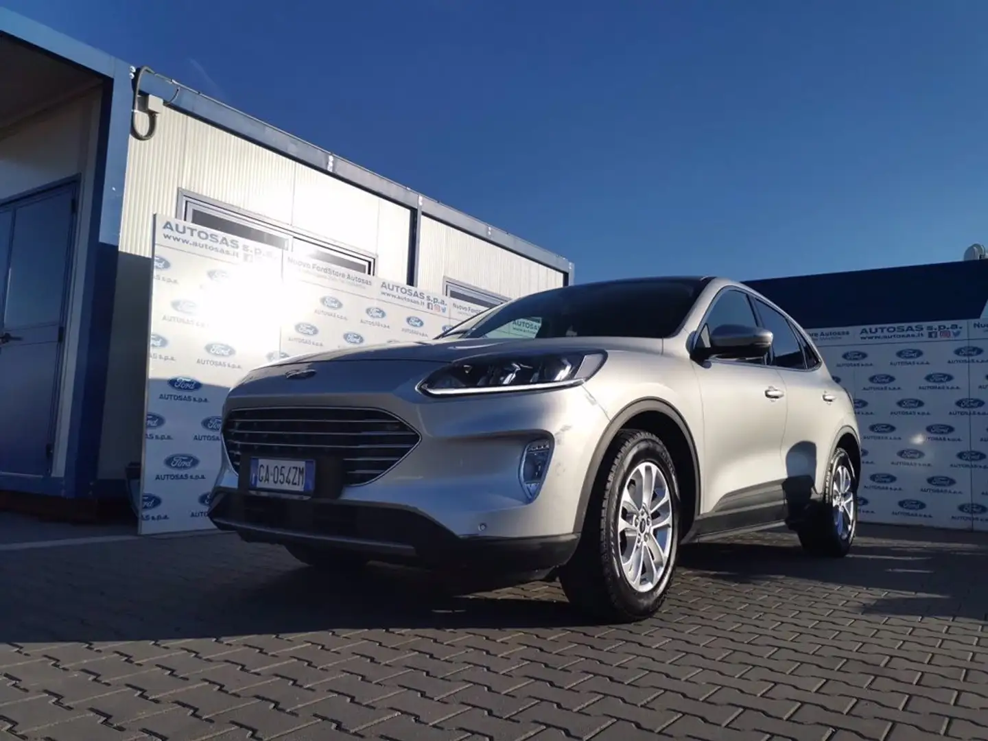 Ford Kuga 1.5 EcoBlue 120 CV 2WD Titanium Grau - 2