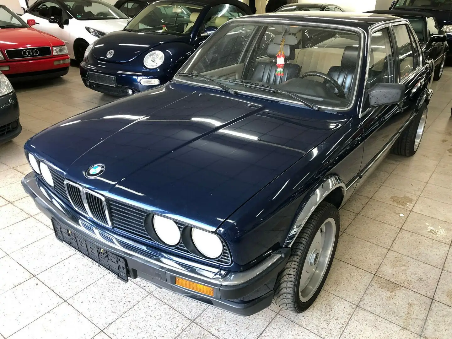 BMW 320 i E30 Originalzustand/ 1.Hand Bleu - 1