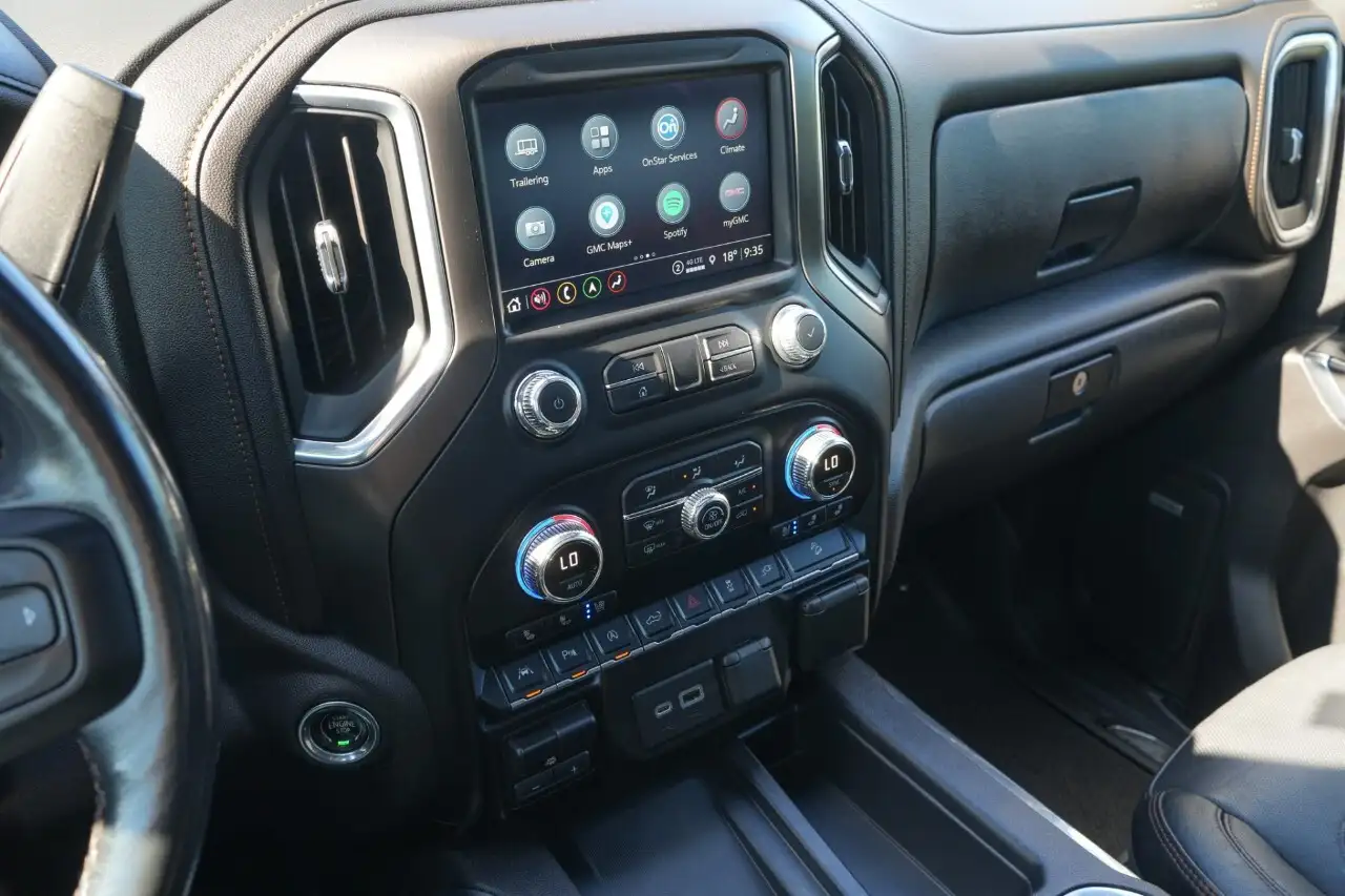 GMC Sierra 1500 photo GMC Sierra 1500