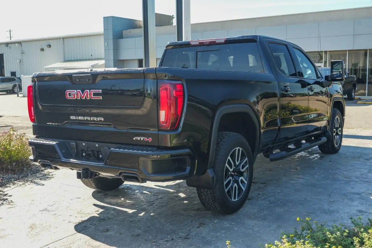 GMC Sierra 1500 photo GMC Sierra 1500