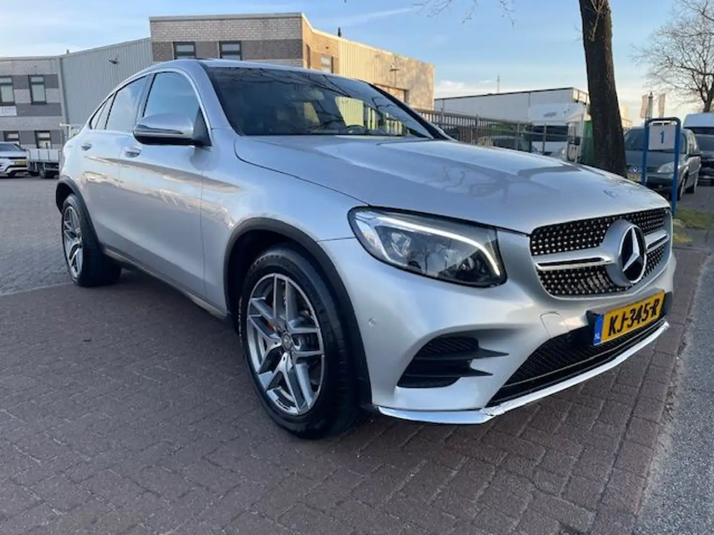 Mercedes-Benz GLC 220 Coupé d 4MATIC Ambition Airco/ECC,Navigatie,Camera Grau - 1