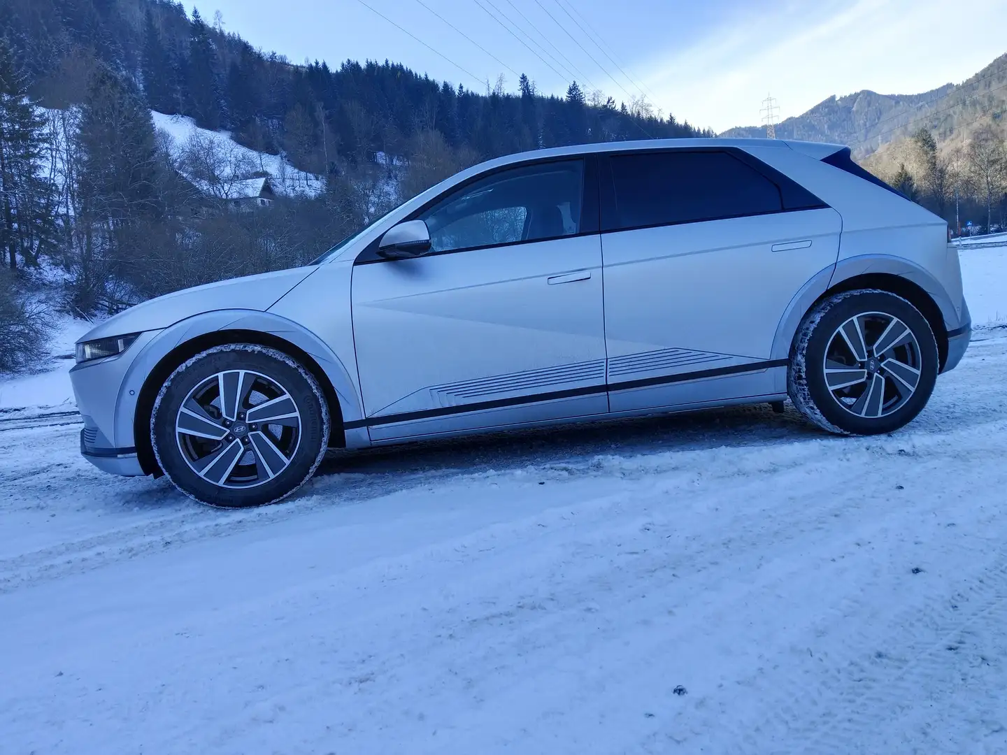 Hyundai IONIQ 5 Ioniq 5 Elektro 73kWh Top Line Long Range AWD Aut. Top Line Silber - 2