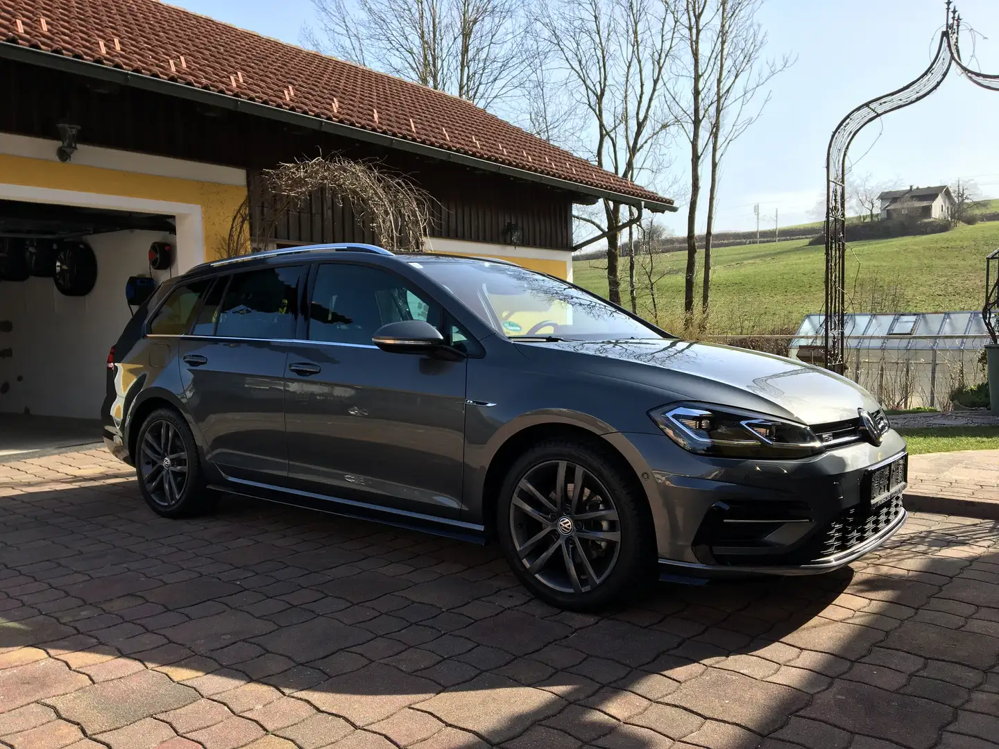 Volkswagen Golf Variant Golf Variant Highline R-Line 2,0 TDI 4Motion Grau - 2