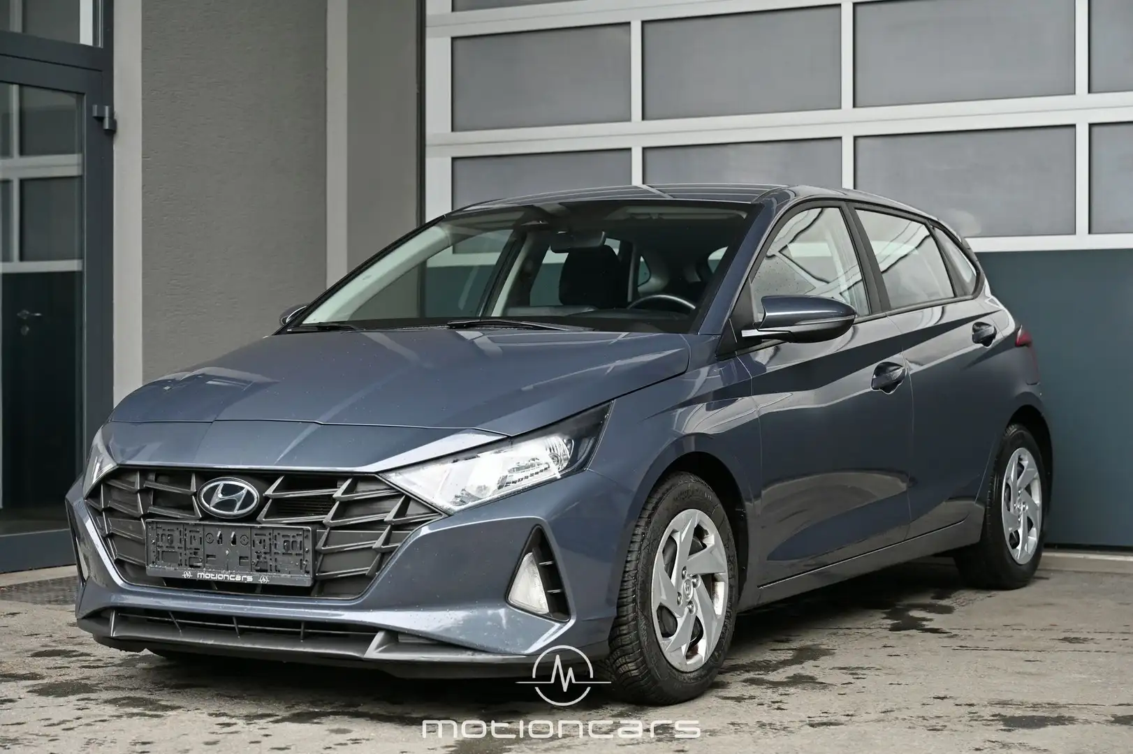 Hyundai i20 1.2 MPi 84 Essential  Pickerl NEU Grau - 1