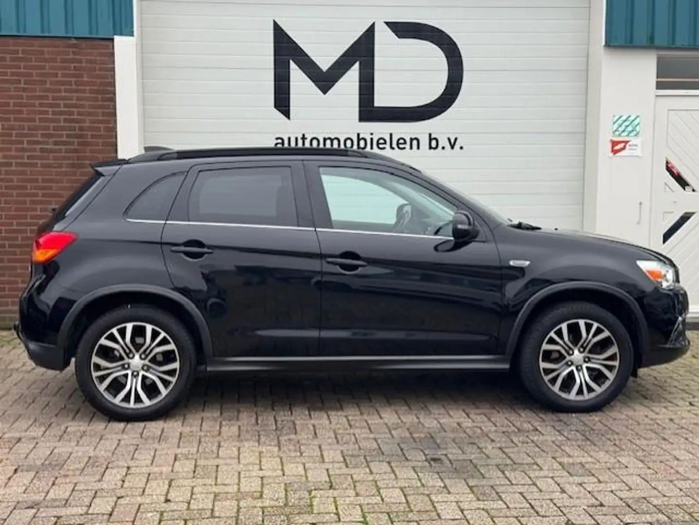 Mitsubishi ASX 1.6 Cleartec Intense+ 1e eigenaar-Panoramadak Noir - 2