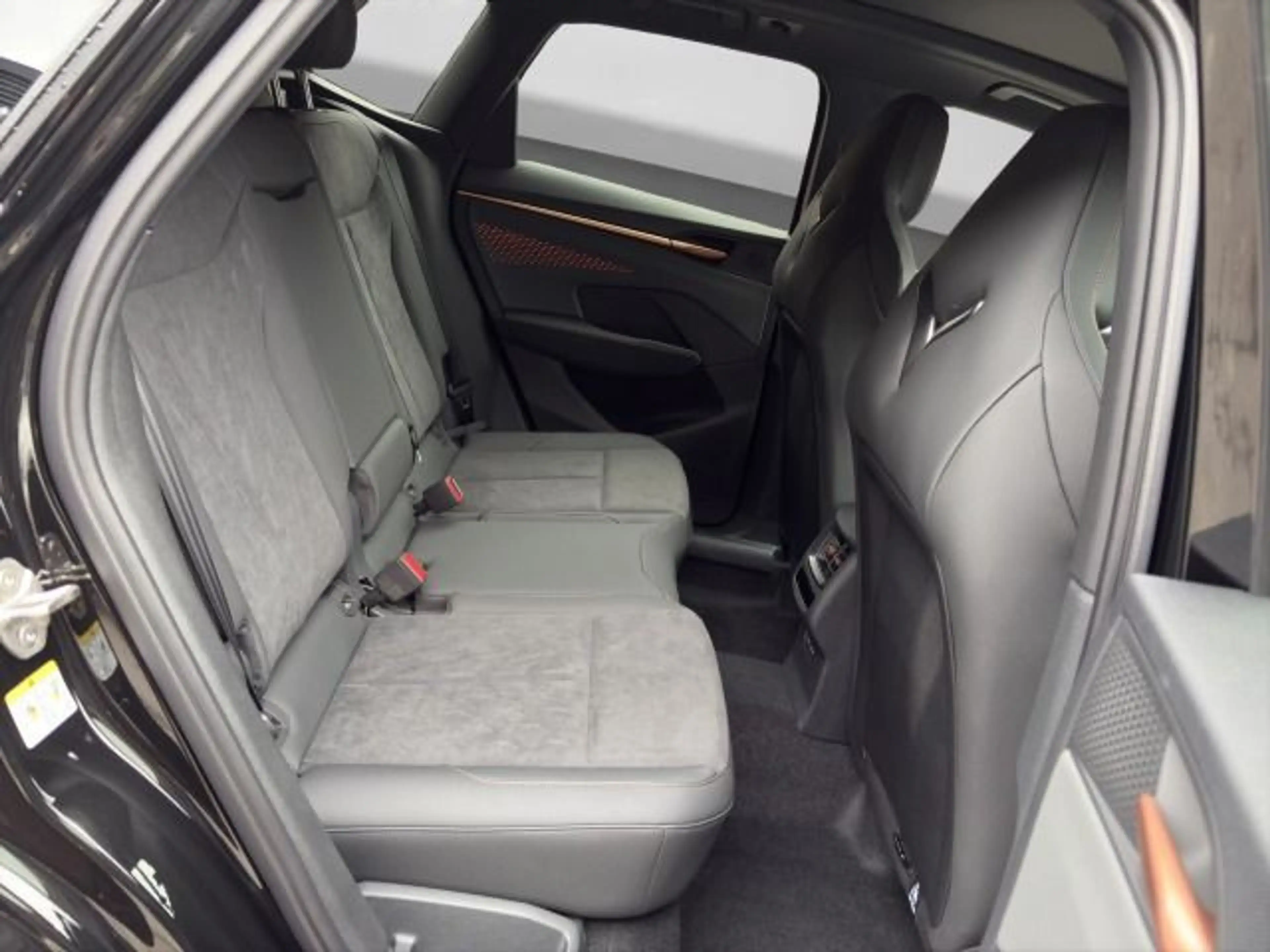 CUPRA Terramar 2.0 TSI DSG VZ 4DRIVE SENNHEISER REAR V — photo 6