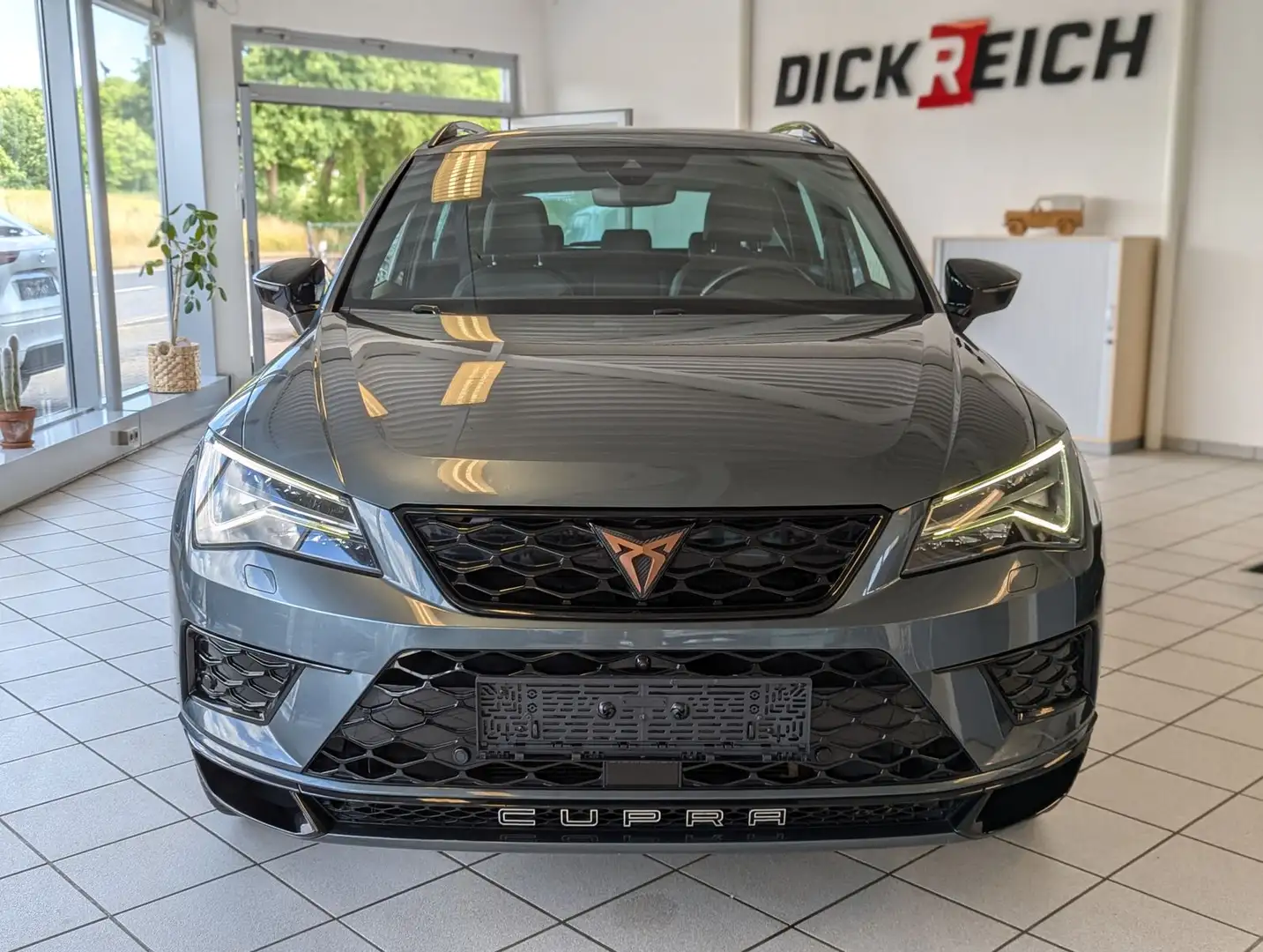 CUPRA Ateca 2.0 TSI 4Drive Pano ACC Kamera-Cam AHK 19" Grau - 2