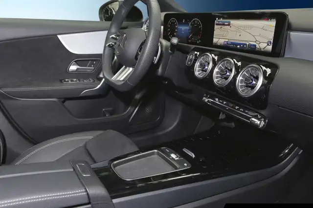 Mercedes-Benz A-Class view 8