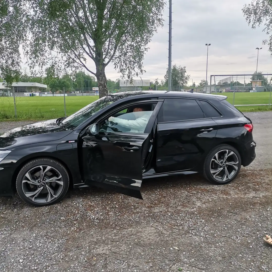 Audi A3 SB 40 TFSI e S-line S-tronic Schwarz - 2