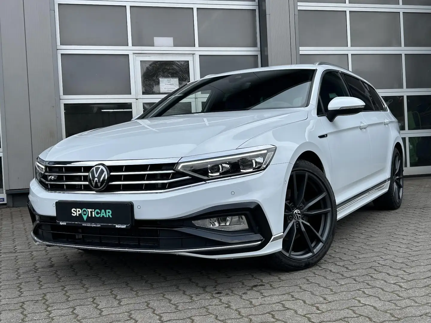 Volkswagen Passat Elegance IQ-Light Standhzg. Bílá - 2