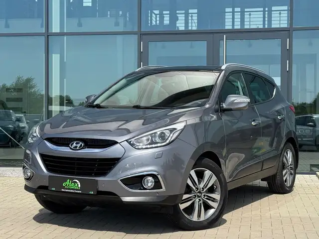 Hyundai iX35 2.0 Trend 2WD Pano Kamera Navi Leder