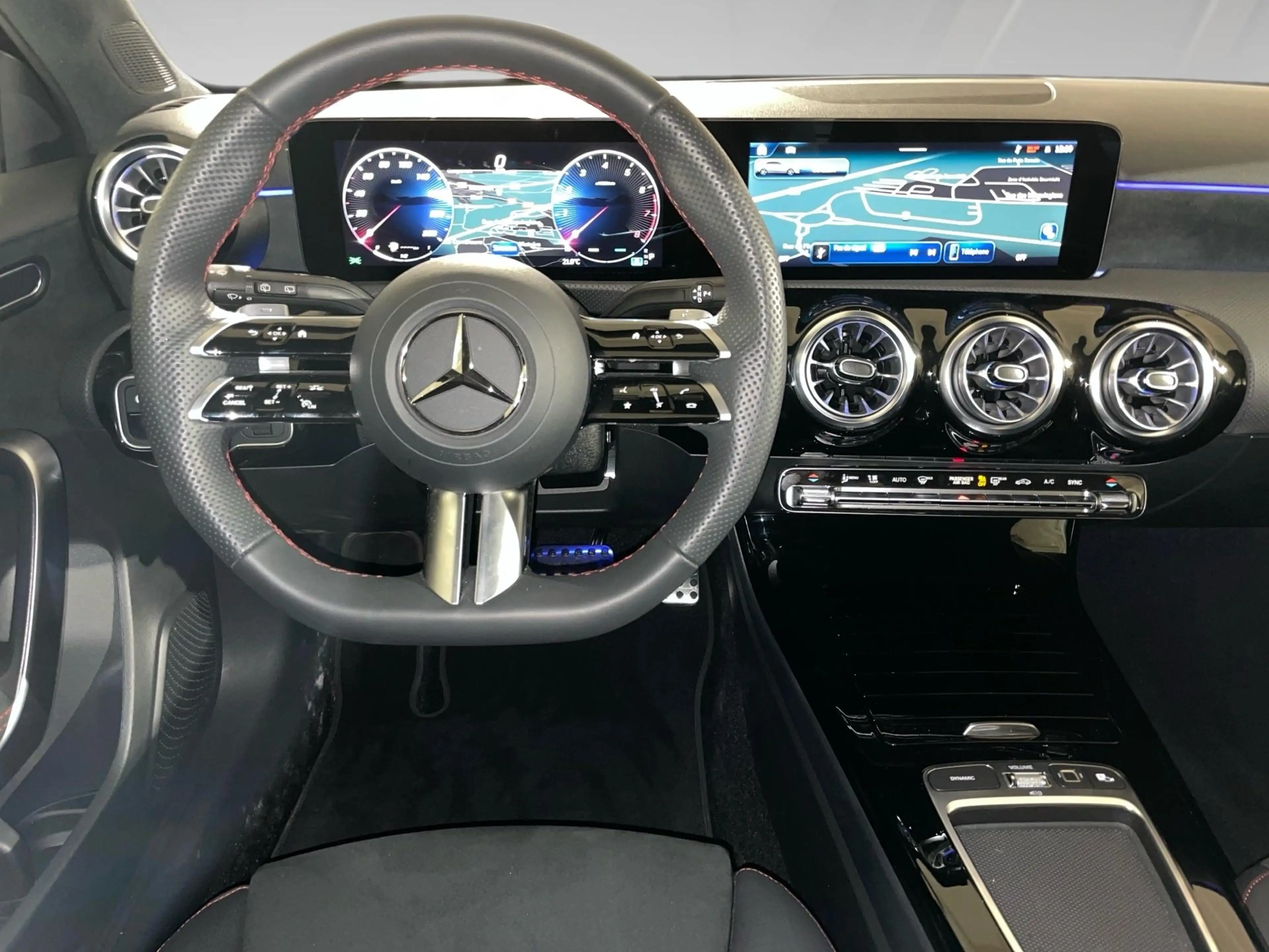 Mercedes-Benz A 200 1.3 hatchback AMG EDITION — photo 6