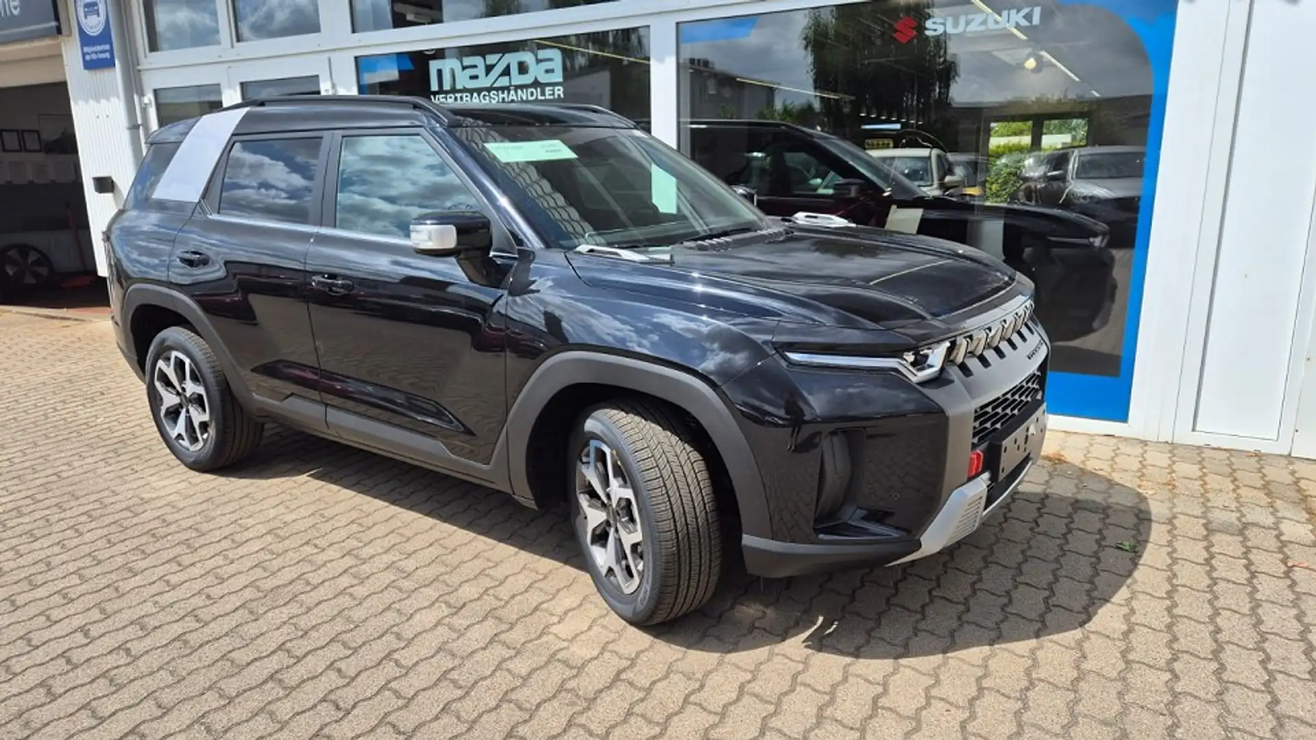 KGM Torres Nomad 6AT 2WD Negro - 1