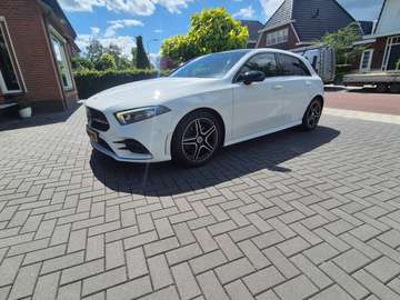 A 220 4M. Premium Plus