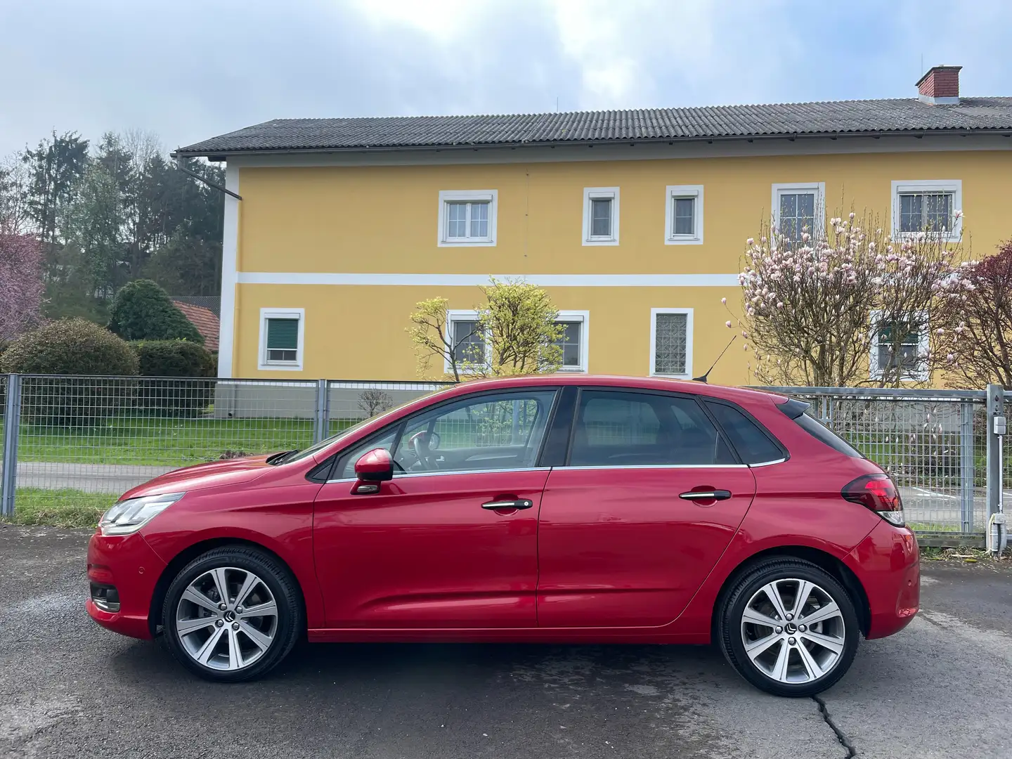 Citroen C4 C4 BlueHDi 120 S Rot - 1