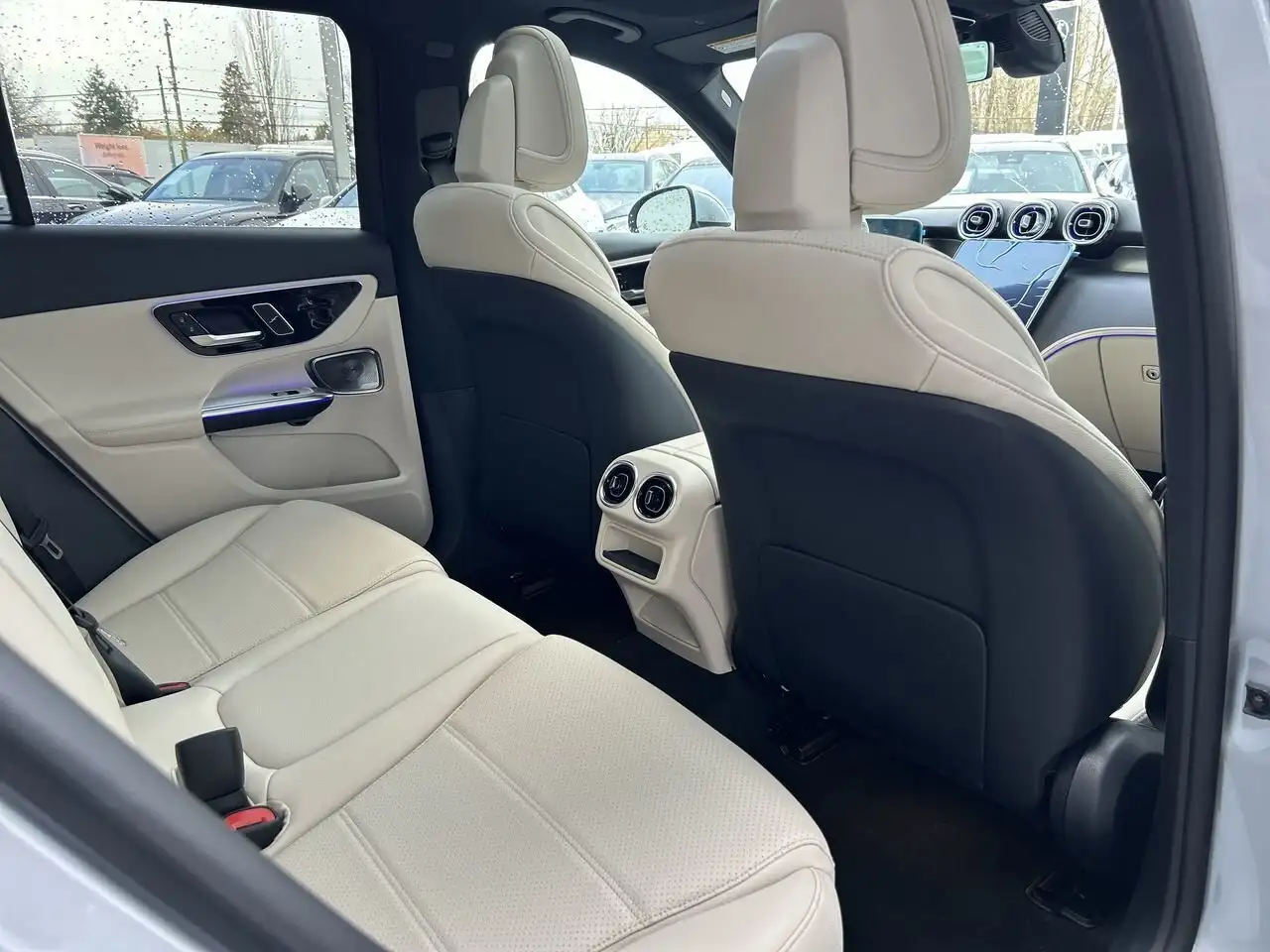 Mercedes-Benz GLC снимка Mercedes-Benz GLC