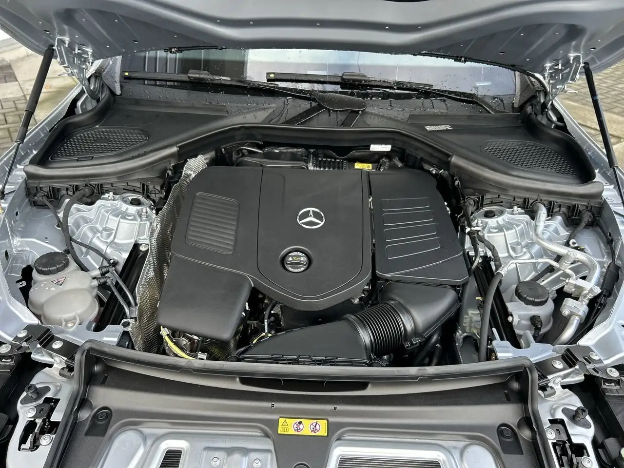 Mercedes-Benz GLC снимка Mercedes-Benz GLC