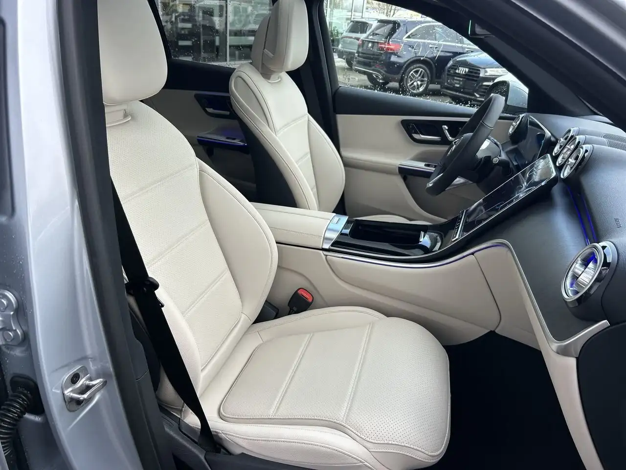 Mercedes-Benz GLC снимка Mercedes-Benz GLC