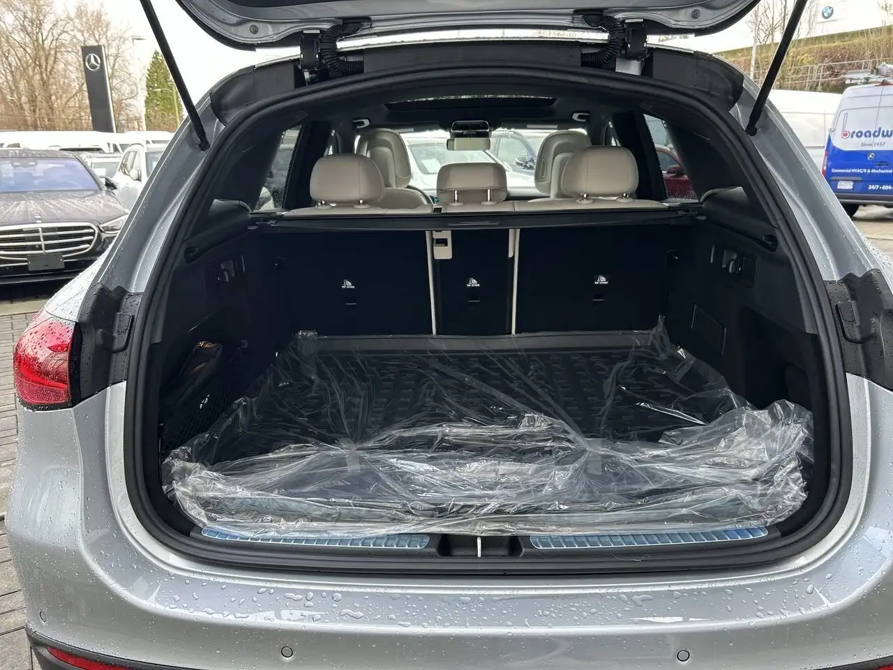 Mercedes-Benz GLC снимка Mercedes-Benz GLC