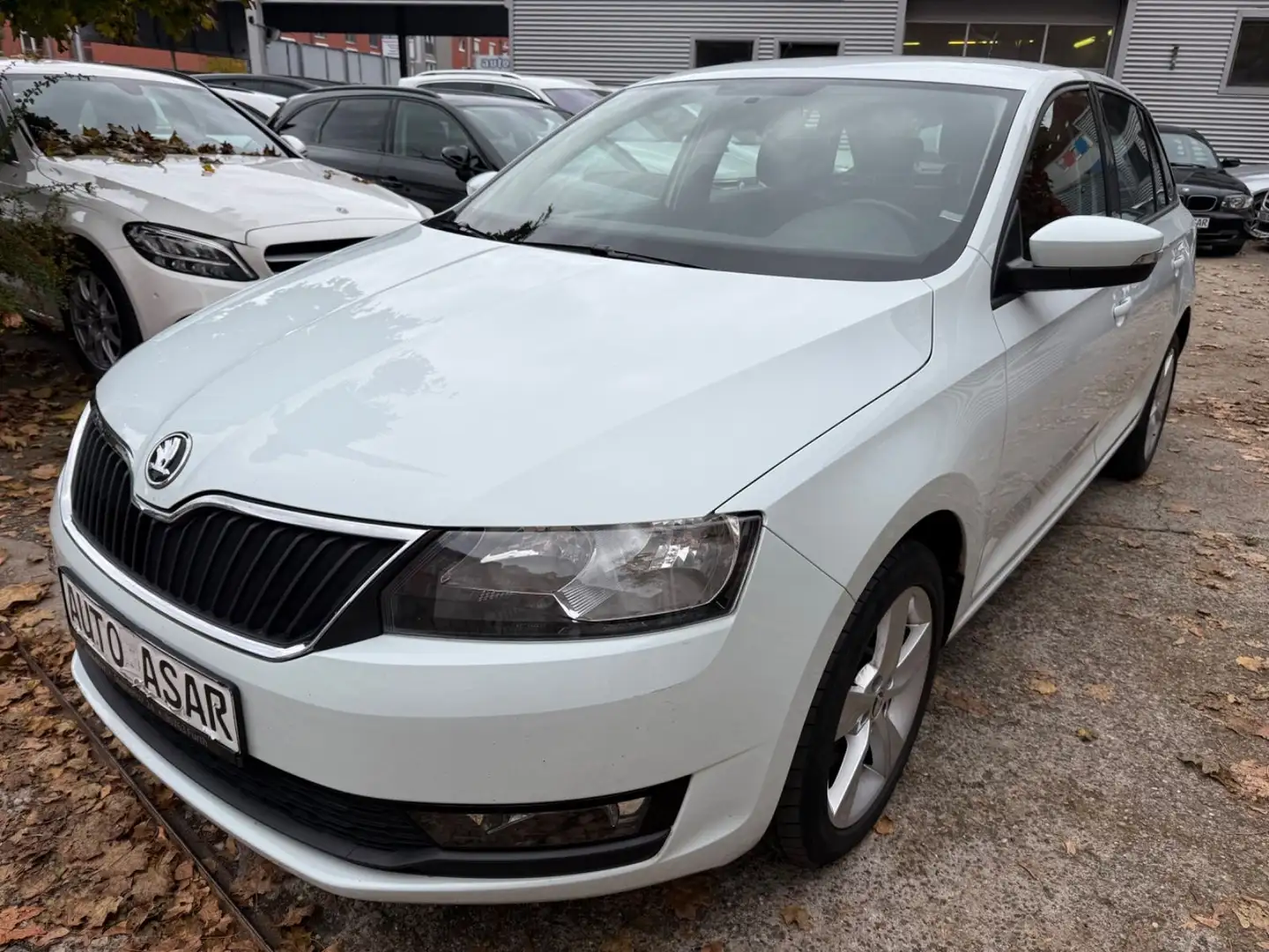 Skoda Rapid/Spaceback Spaceback 1,0 Cool Edition  ALU/DAB/SITZH. Weiß - 1