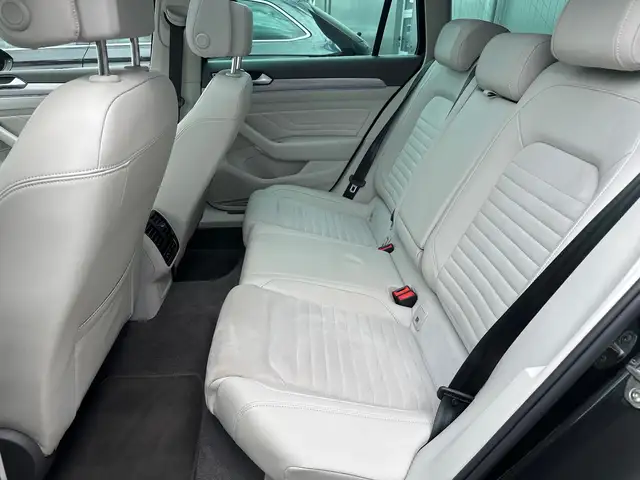 Volkswagen Passat view 13