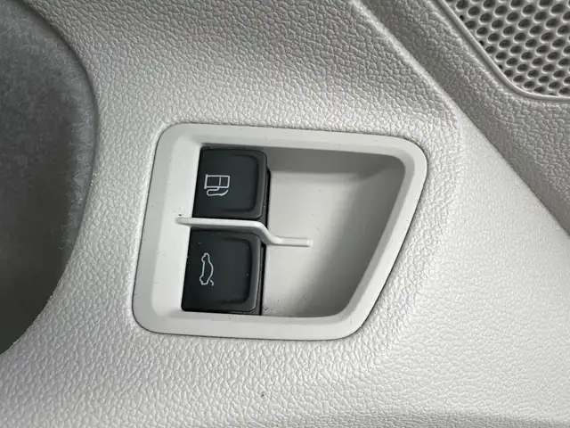 Volkswagen Passat view 12