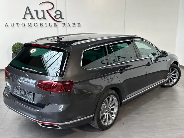 Volkswagen Passat view 5